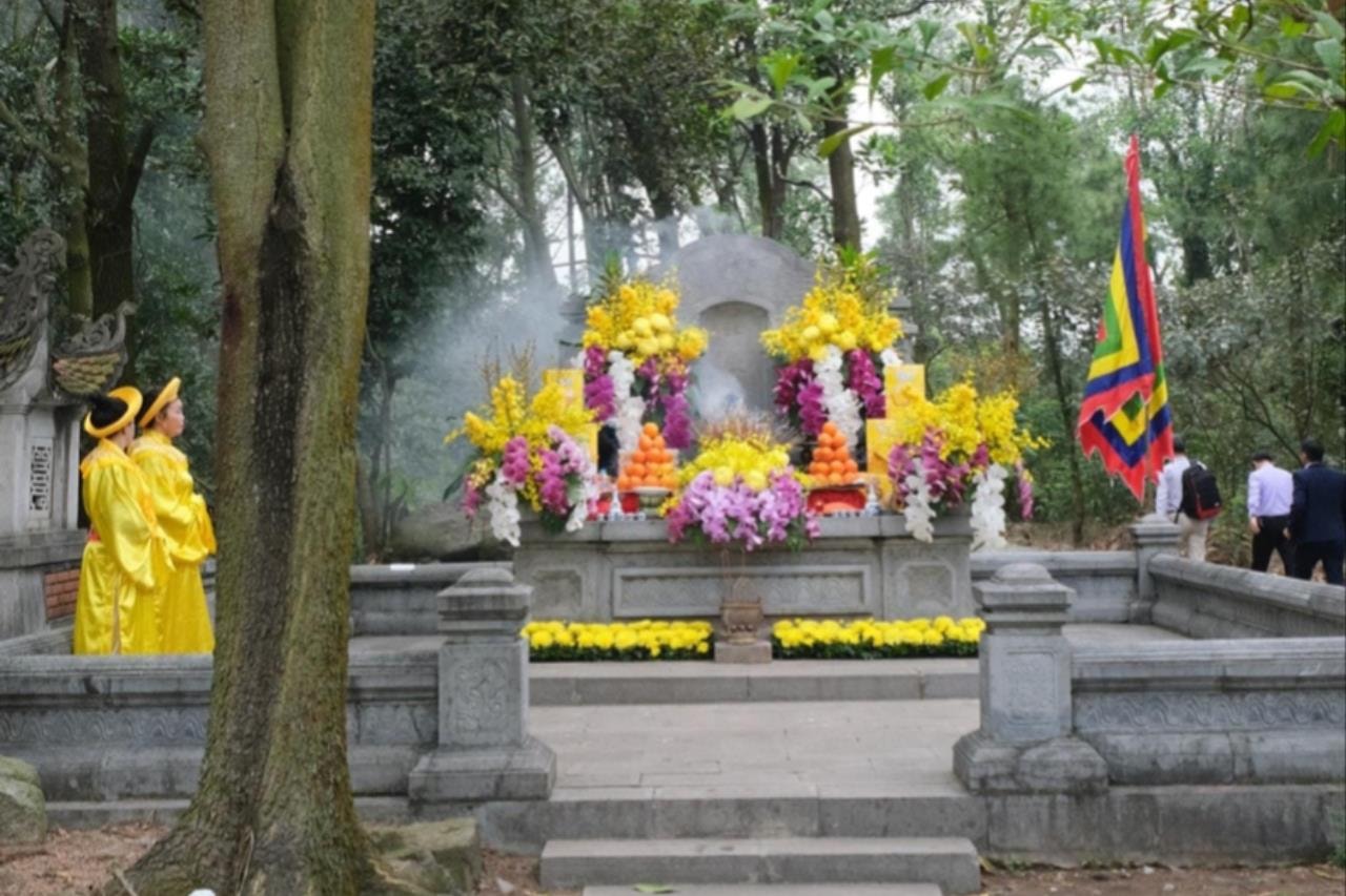 trung-nhac-mieu-1-.jpg