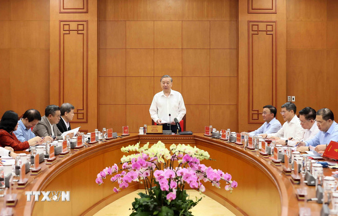 Tổng Bí thư Tô Lâm, Trưởng Ban Chỉ đạo Trung ương về phòng, chống tham nhũng, lãng phí, tiêu cực phát biểu. (Ảnh: An Đăng/TTXVN) ttxvn-tong-bi-thu-to-lam-chu-tri-cuoc-hop-thuong-truc-ban-chi-dao-trung-uong-ve-phong-chong-tham-nhung-lang-phi-tieu-cuc-6-resize.jpg