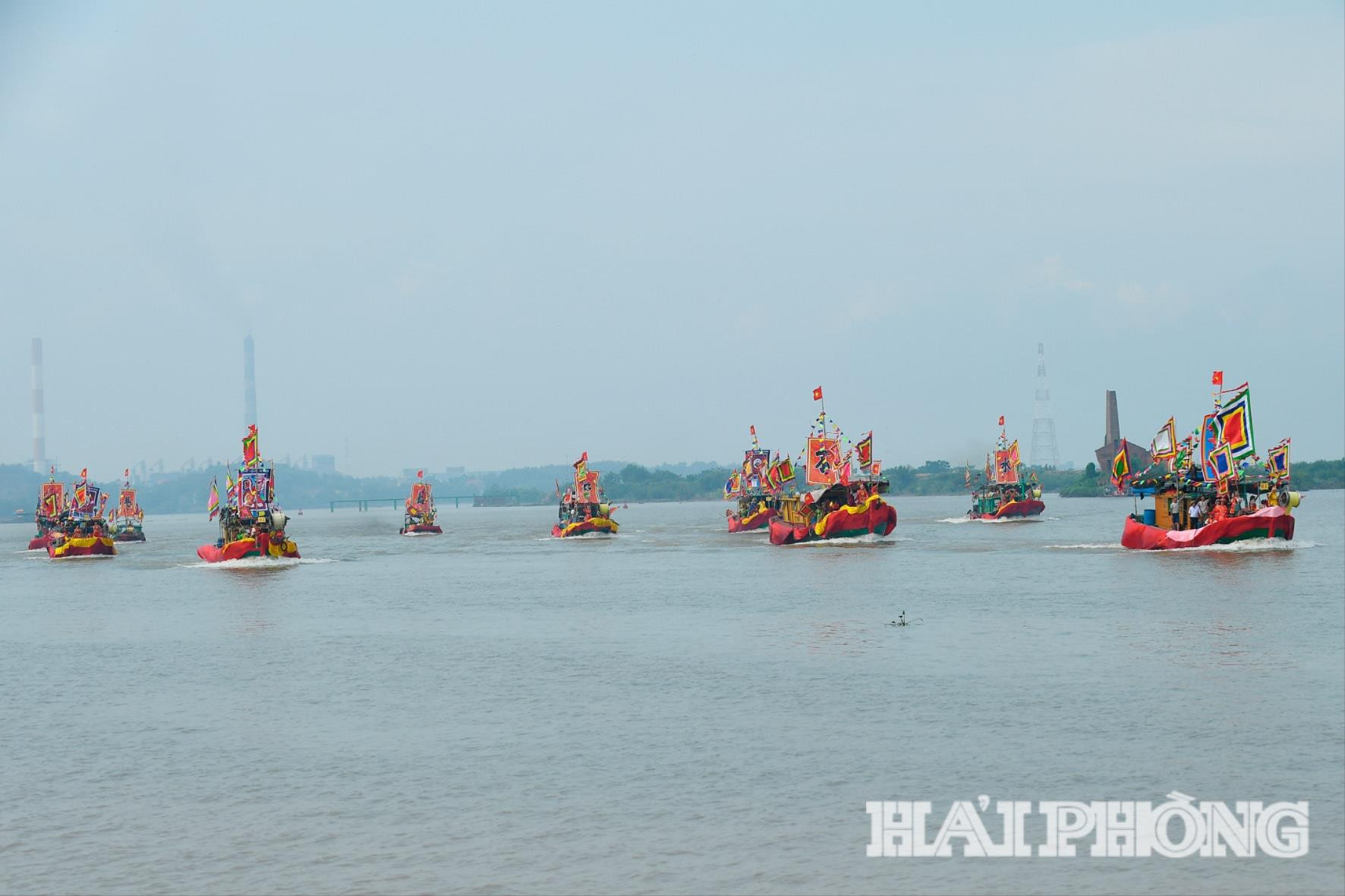 hoi-quan(1).jpg