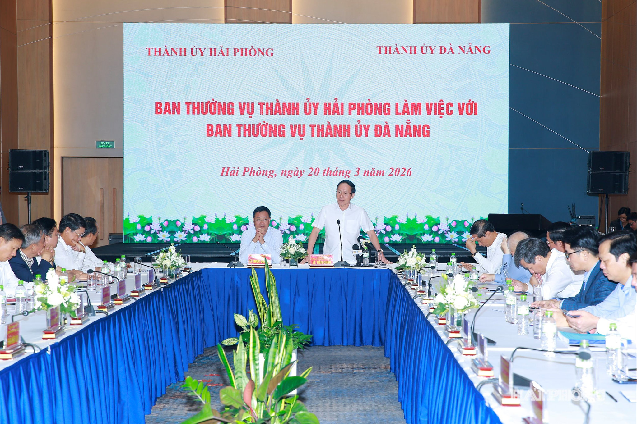 Đồng chí Lê Tiến Châu, Uỷ viên Trung ương Đảng, Bí thư Thành uỷ, Trưởng đoàn đại biểu Quốc hội Hải Phòng phát biểu ý kiến.