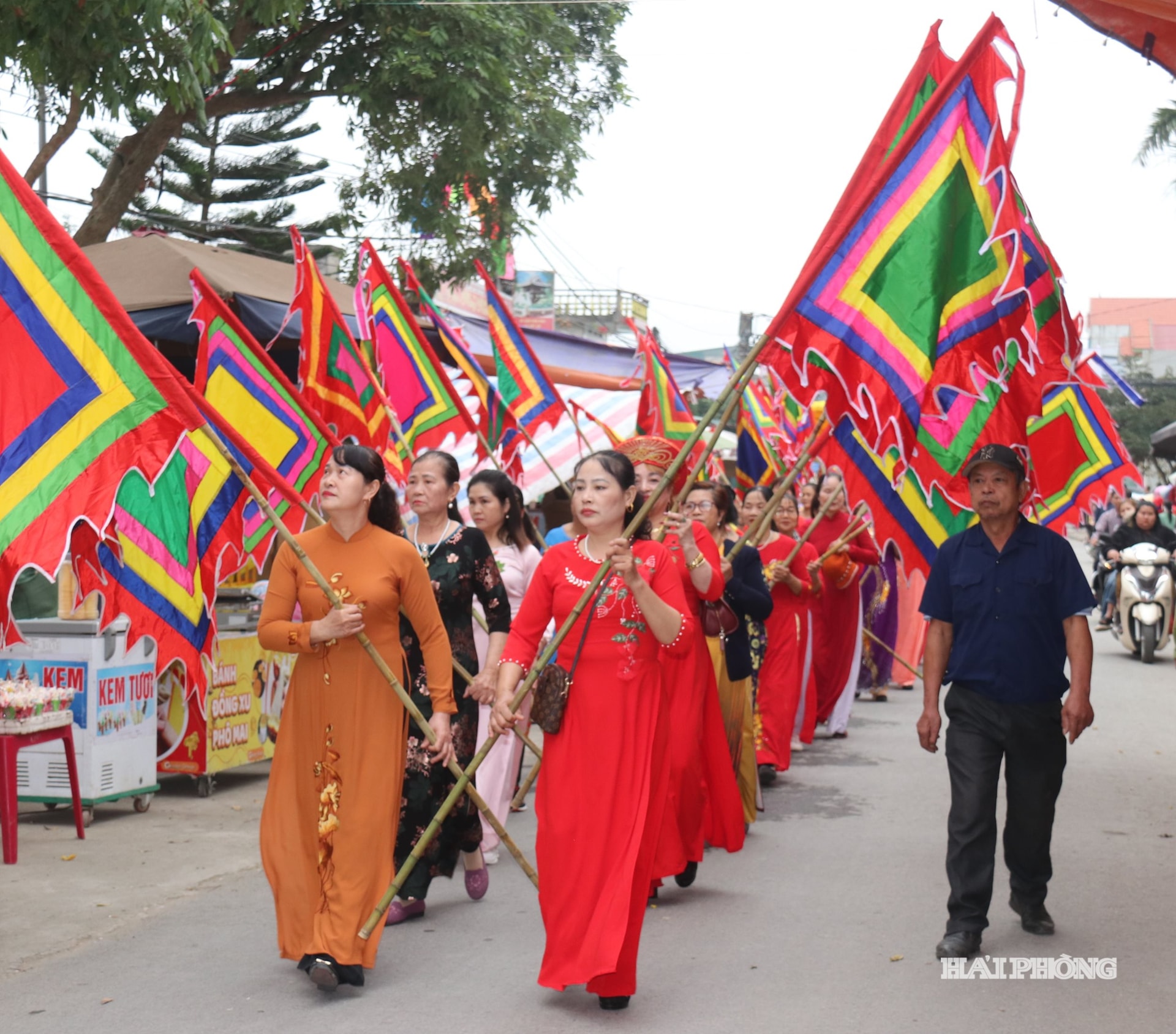 den-ngoc-hoa (2)