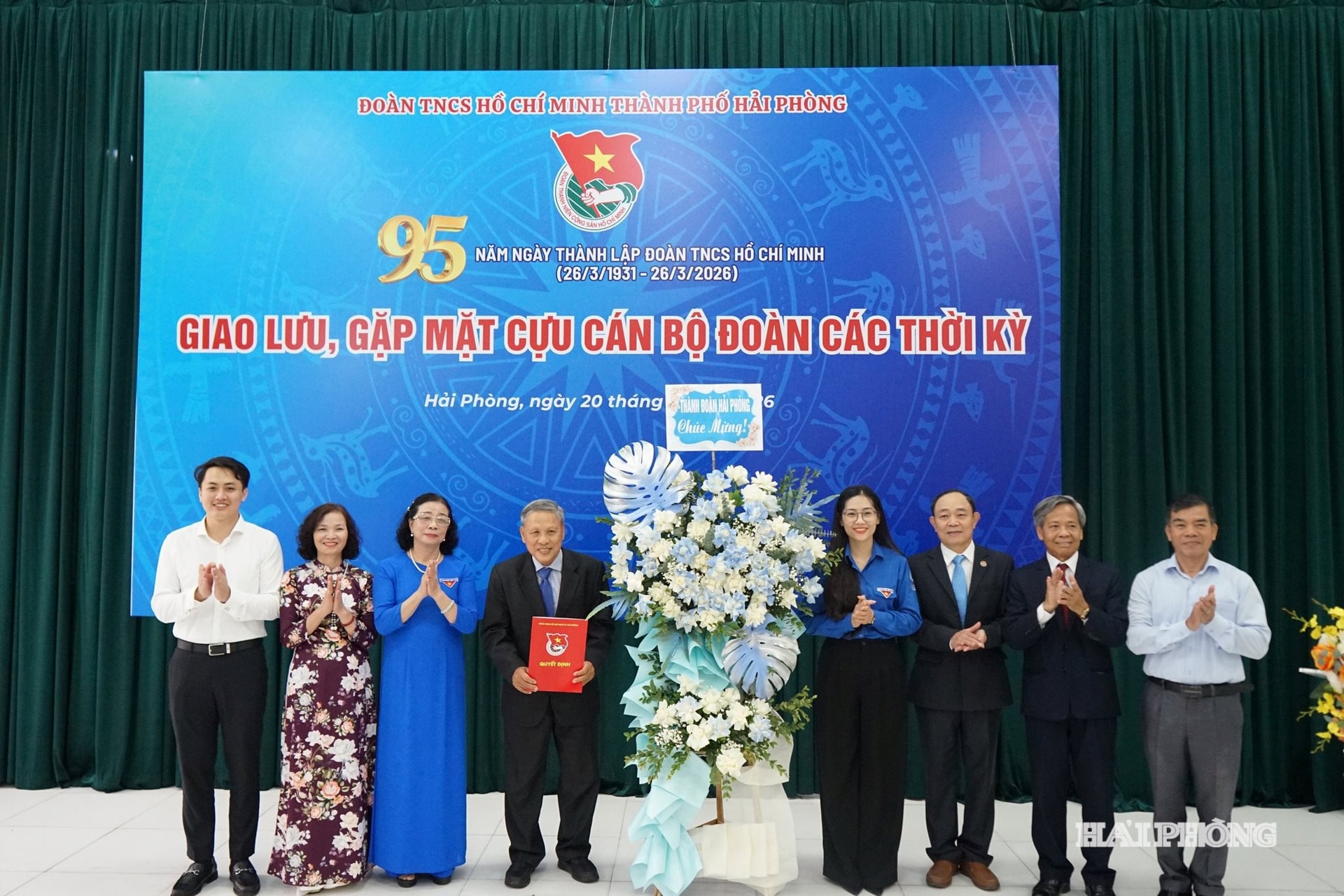 gap-mat-cuu-can-bo-doan.jpg