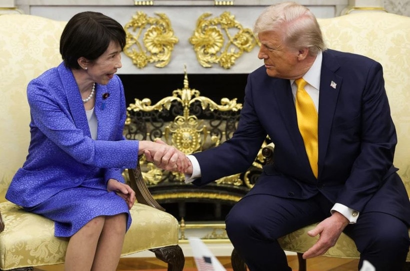Tổng thống Mỹ Donald Trump (phải) hội đàm với Thủ tướng Nhật Bản Sanae Takaichi ở Washington DC., ngày 19/3/2026. (Nguồn: Getty Images)