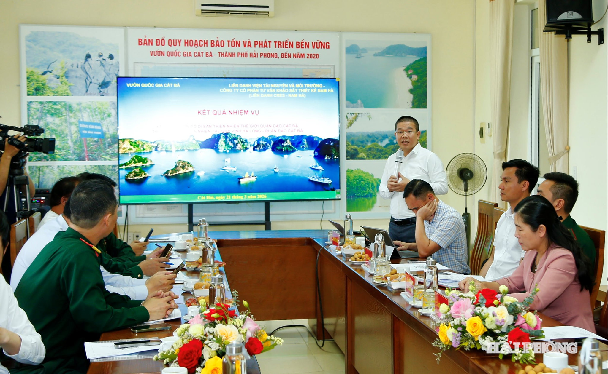 Đại diện đơn vị tư vấn báo cáo tại hội nghị.