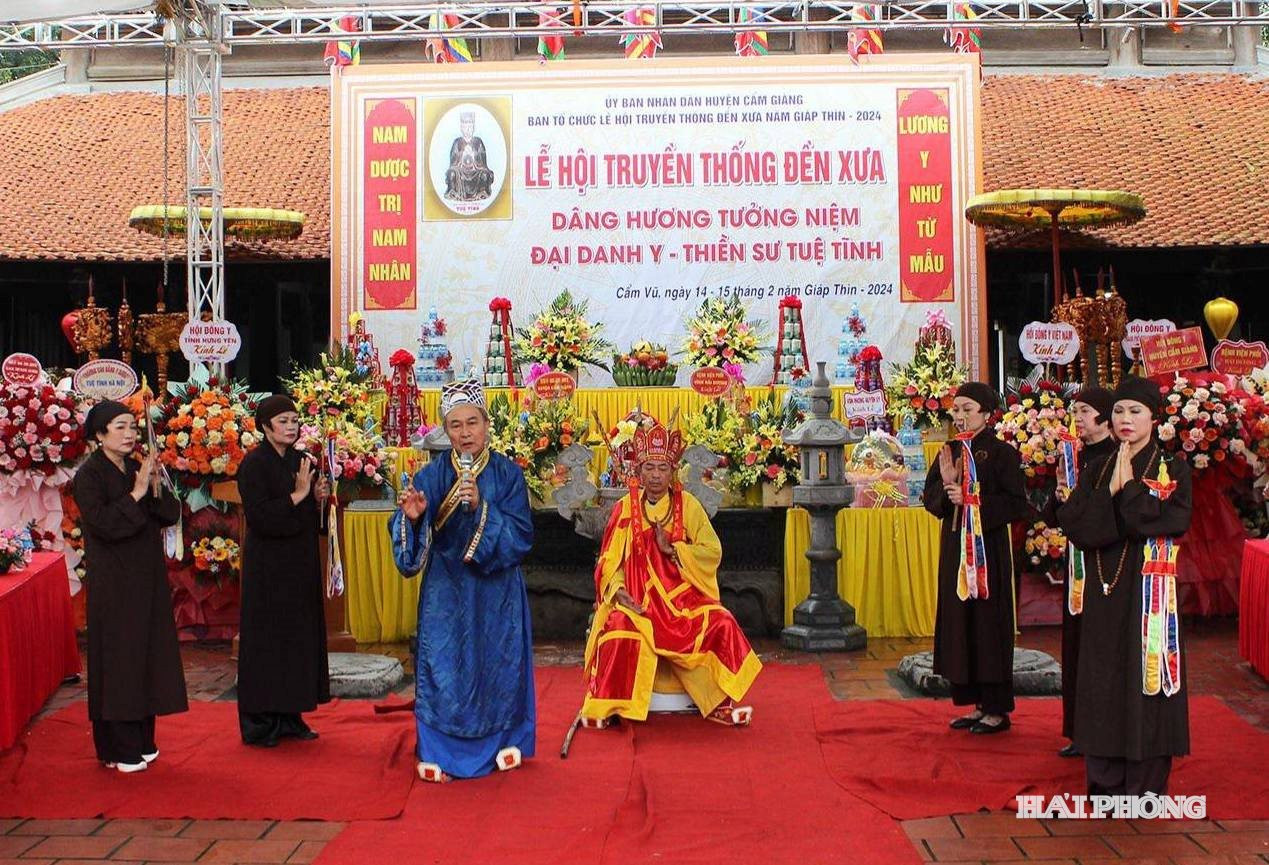 le-hoi-den-xua.jpg