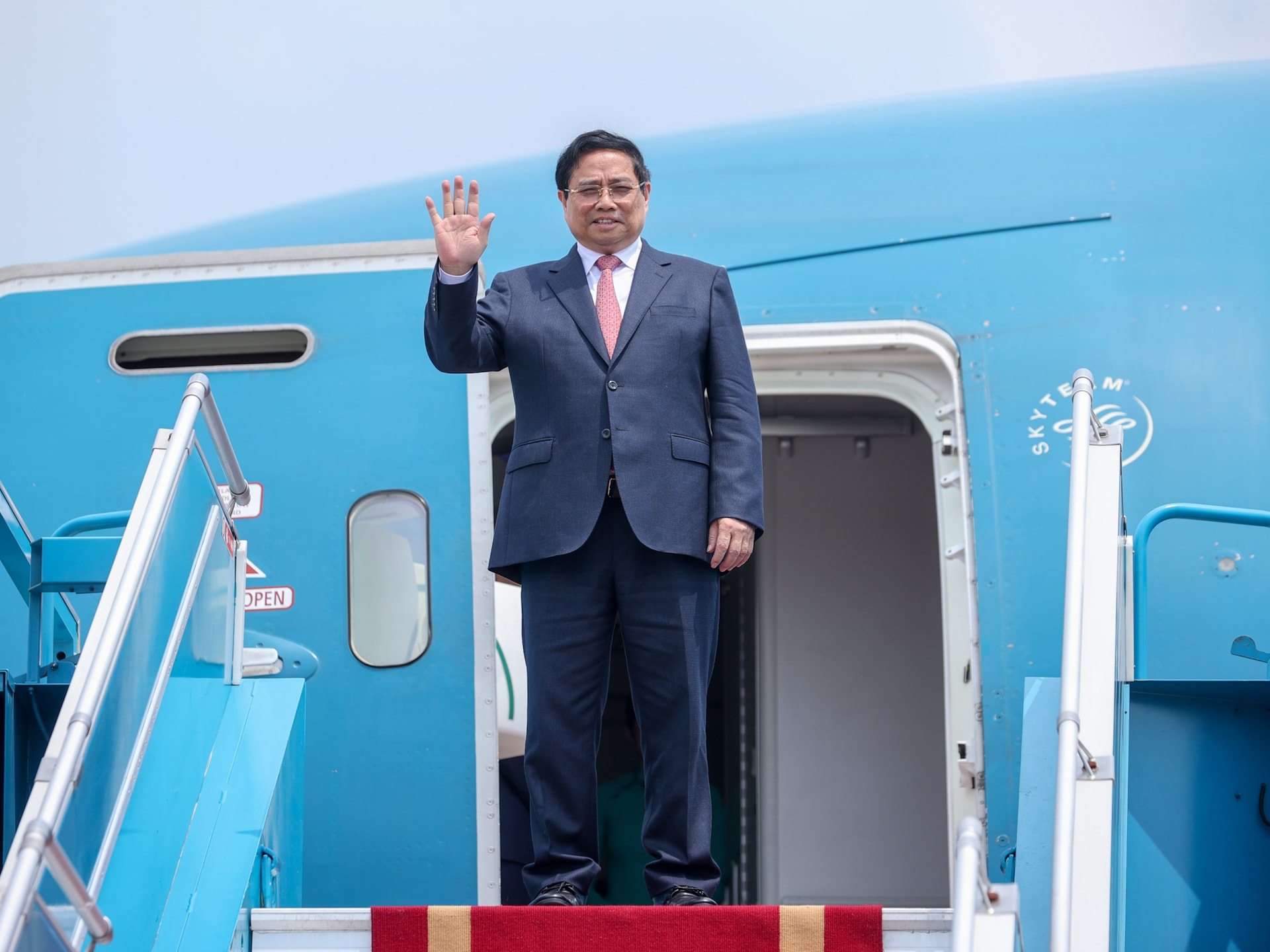 Thủ tướng Phạm Minh Chính lên đường thăm chính thức Liên bang Nga- Ảnh 2.
