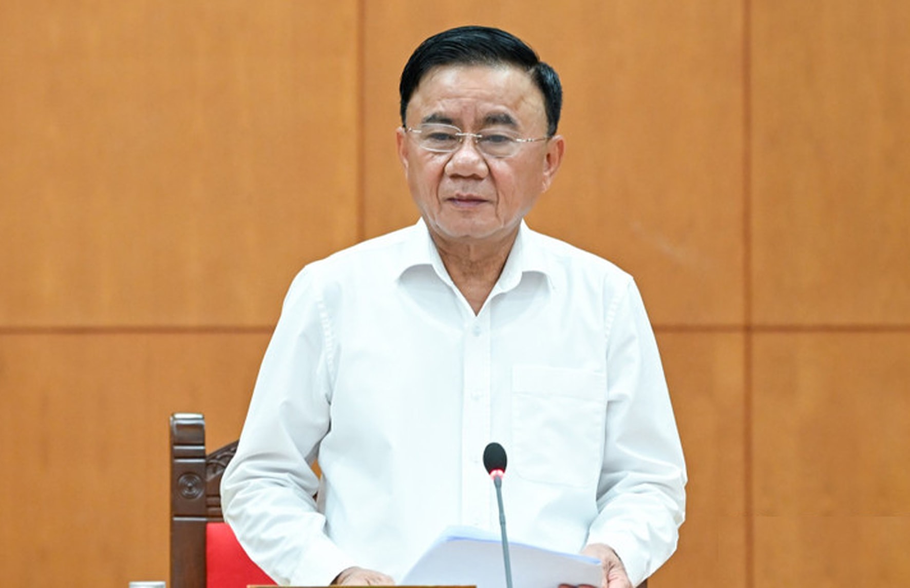 tran cam tu