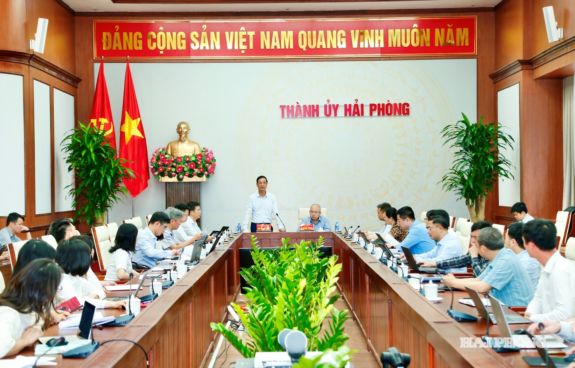Đồng chí Đỗ Mạnh Hiến, Phó bí thư Thường trực Thành ủy chủ trì hội nghị.