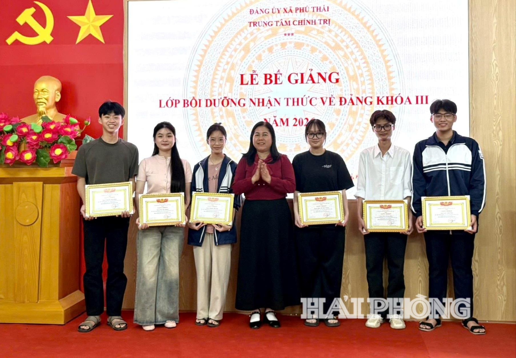 boi-duong-ket-nap-dang(1).jpg