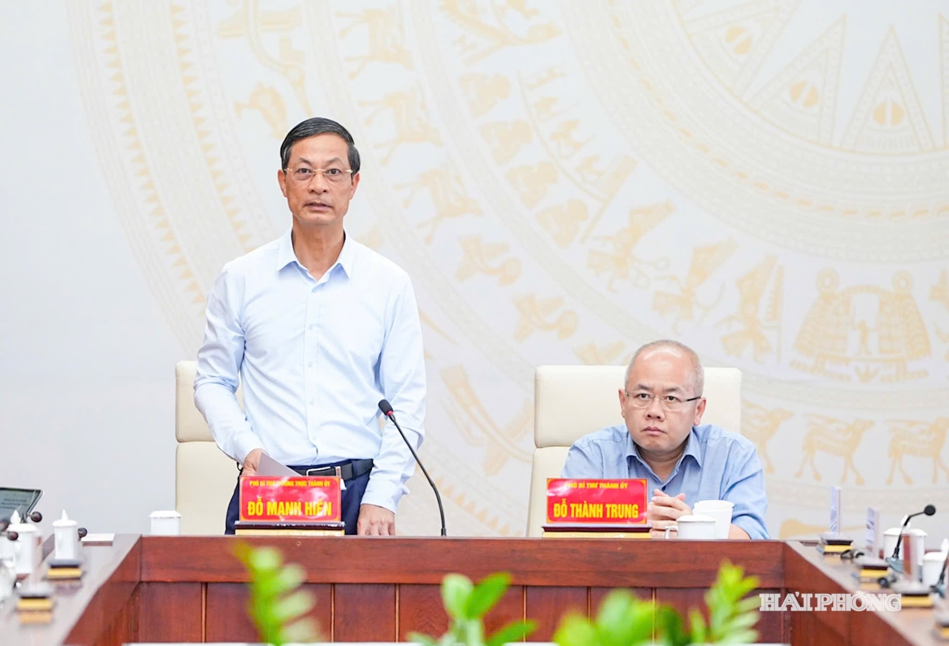 Đồng chí Đỗ Mạnh Hiến, Phó bí thư Thường trực Thành ủy chủ trì hội nghị.