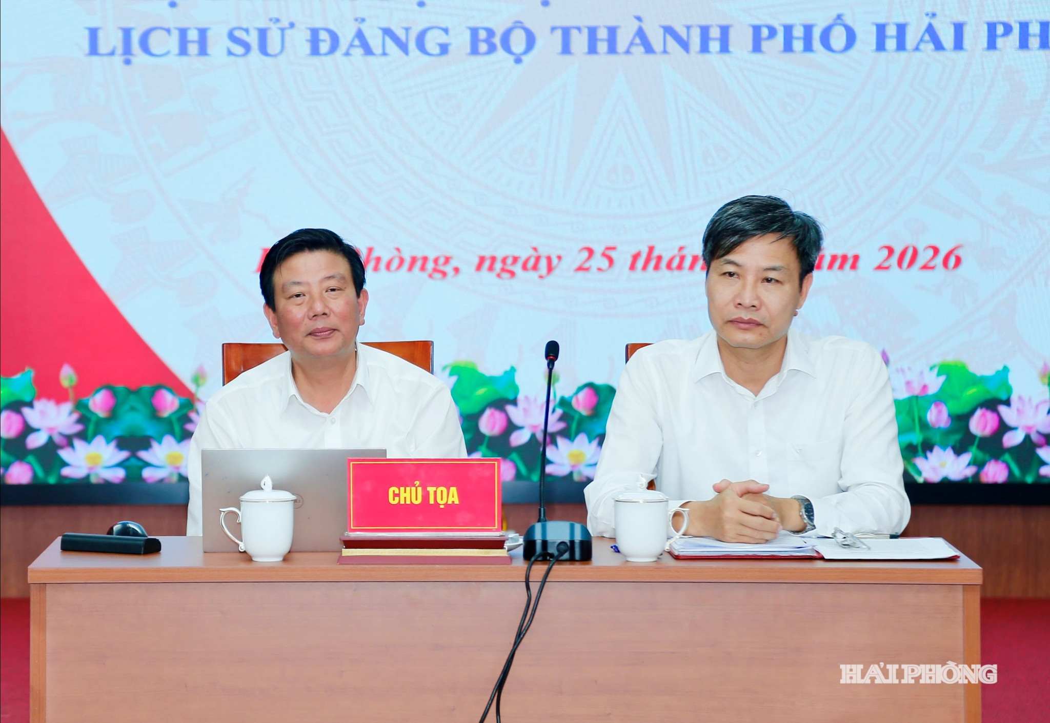 Đồng chí Nguyễn Quang Phúc, Uỷ viên ban Thường vụ Thành ủy, Trưởng ban Tuyên giáo và Dân vận Thành ủy chủ trì hội thảo khoa học.