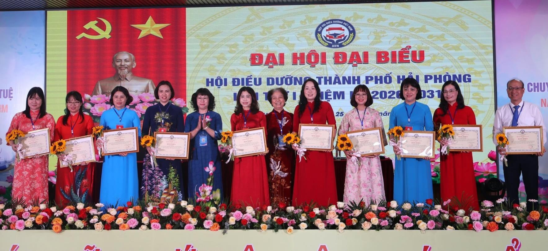 hoi-dieu-duong-thanh-pho(2).jpg