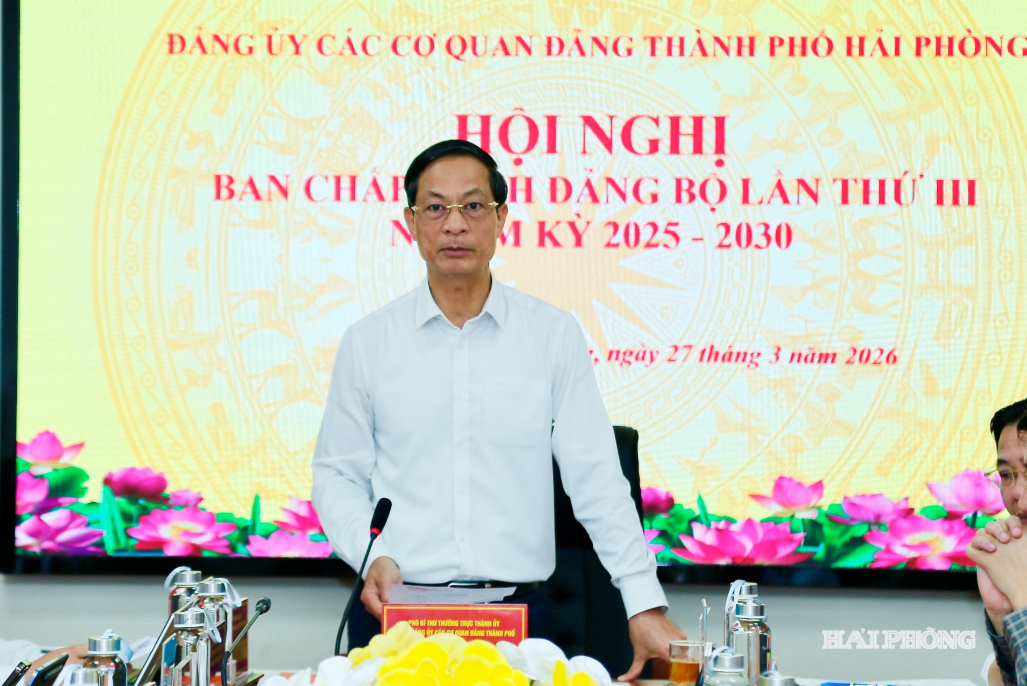 Đồng chí Đỗ Mạnh Hiến, Phó bí thư Thường trực Thành ủy, Bí thư Đảng ủy các cơ quan Đảng thành phố phát biểu chỉ đạo tại hội nghị.