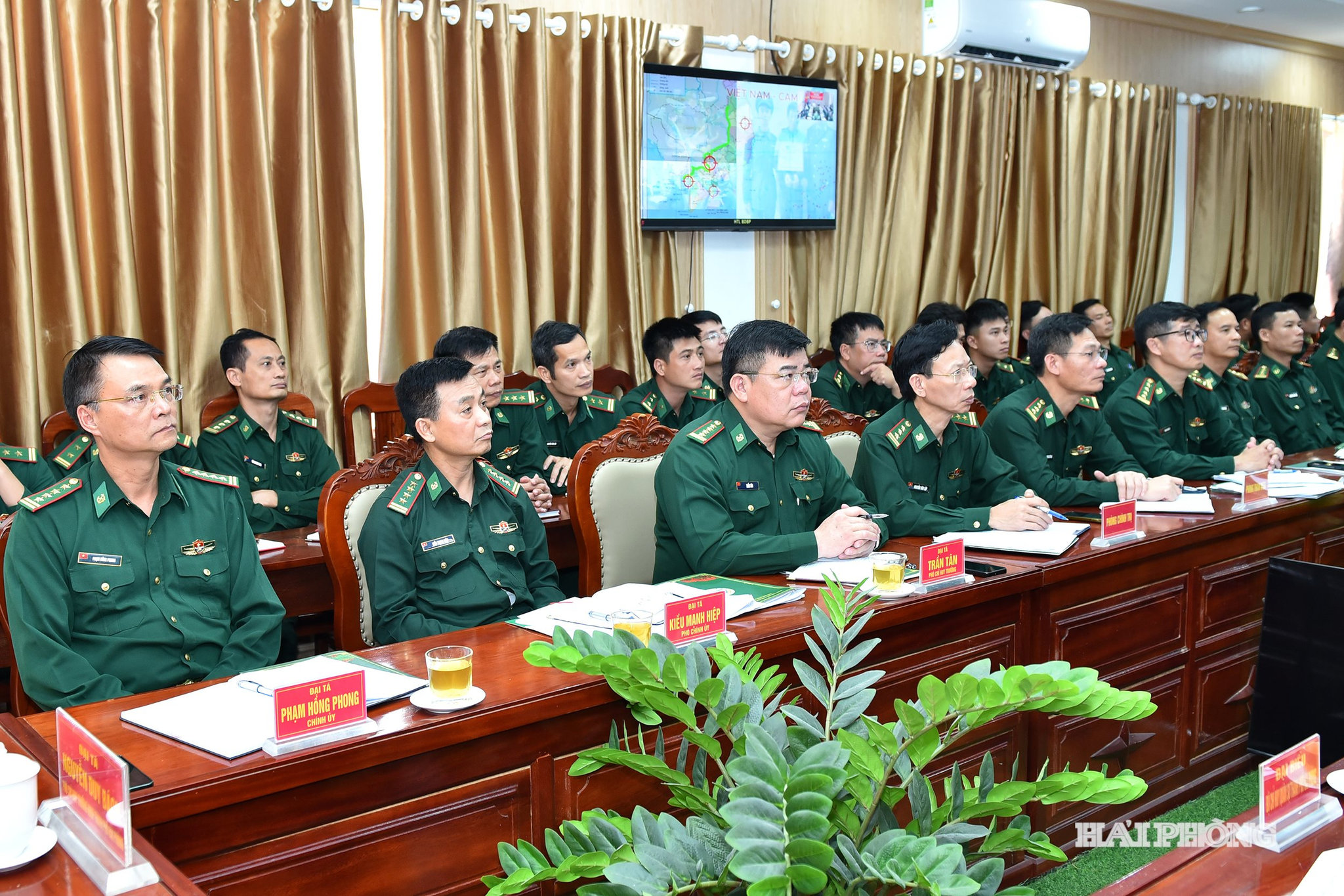 Các đại biểu dự hội nghị trực tuyến tổng kết cao điểm phòng, chống tội phạm dịp Tết Nguyên đán Bính Ngọ năm 2026 tại điểm cầu Hải Phòng.