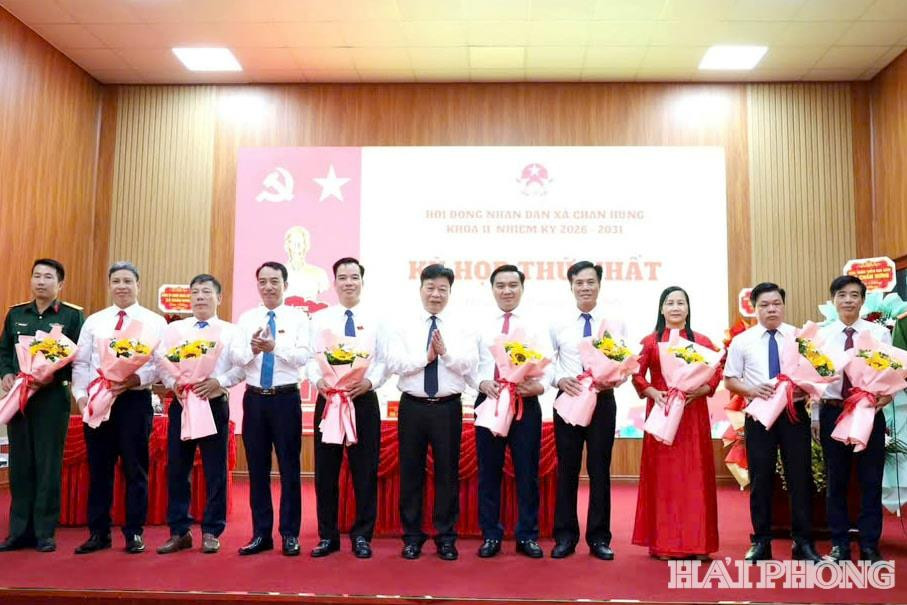 chan-hung-1-(1).jpg