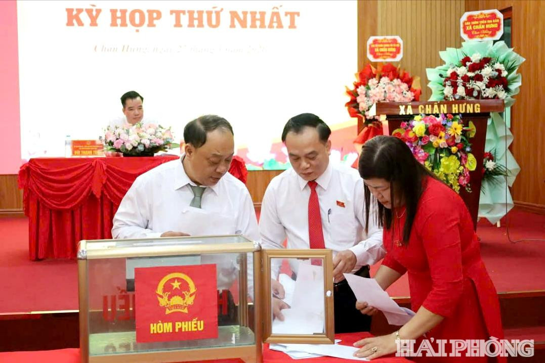 chan-hung-3-(1).jpg