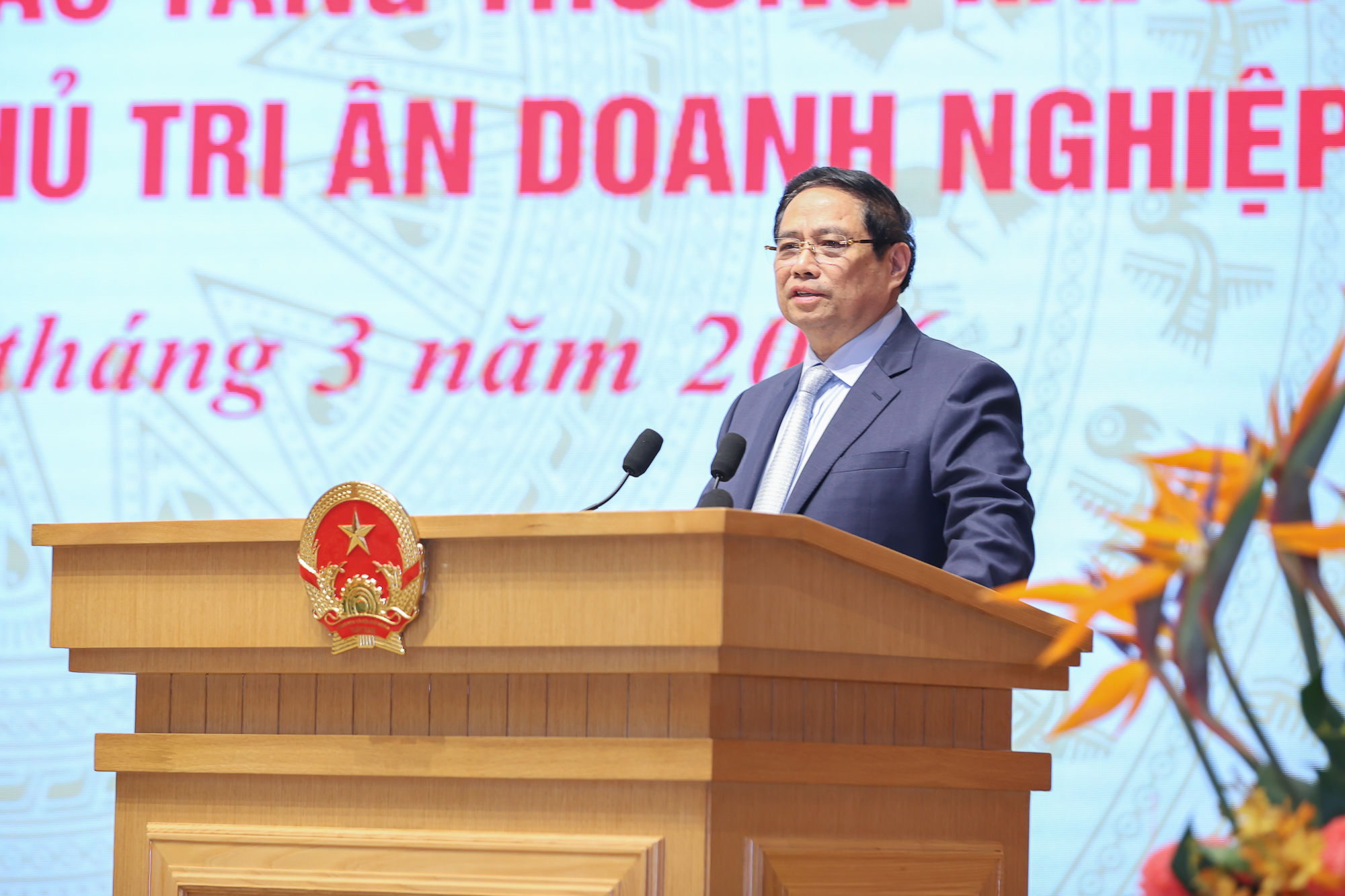 thu-tuong-hop-doanh-nghiep.jpg
