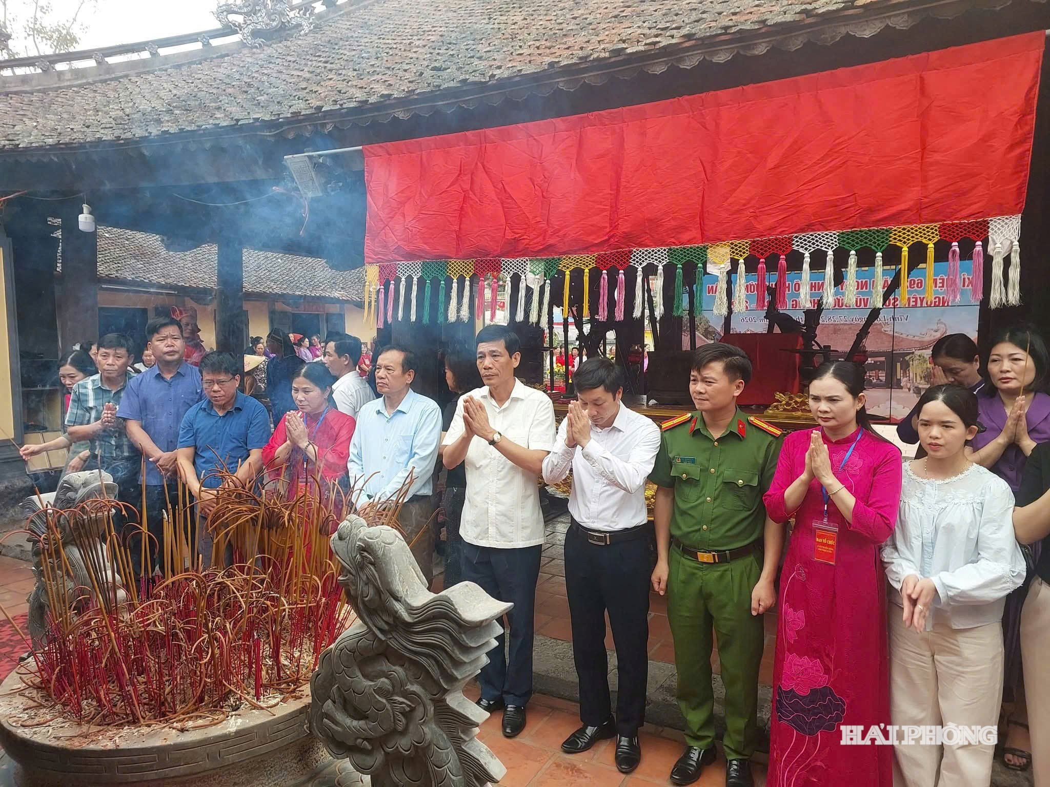 trinh-xuyen (1)