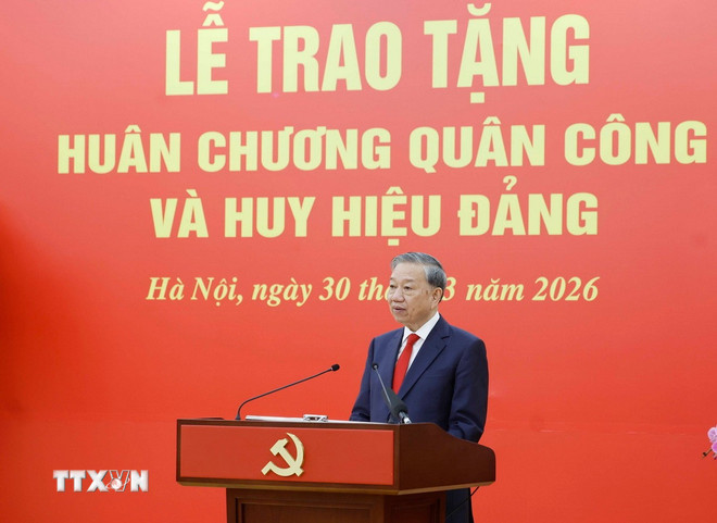 Tổng Bí thư Tô Lâm phát biểu. (Ảnh: Thống Nhất/TTXVN) ttxvn-tong-bi-thu-to-lam-chu-tri-le-trao-tang-huan-chuong-quan-cong-va-huy-hieu-dang-4.jpg