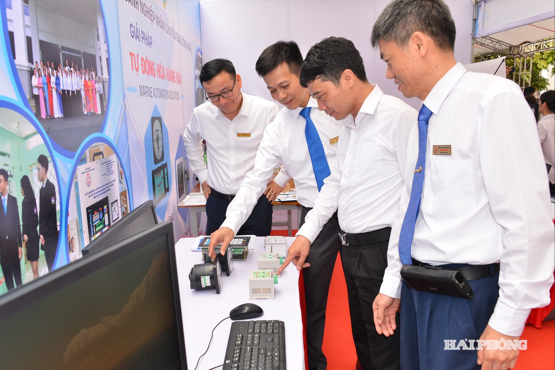Sản phẩm trưng bày tại triển lãm