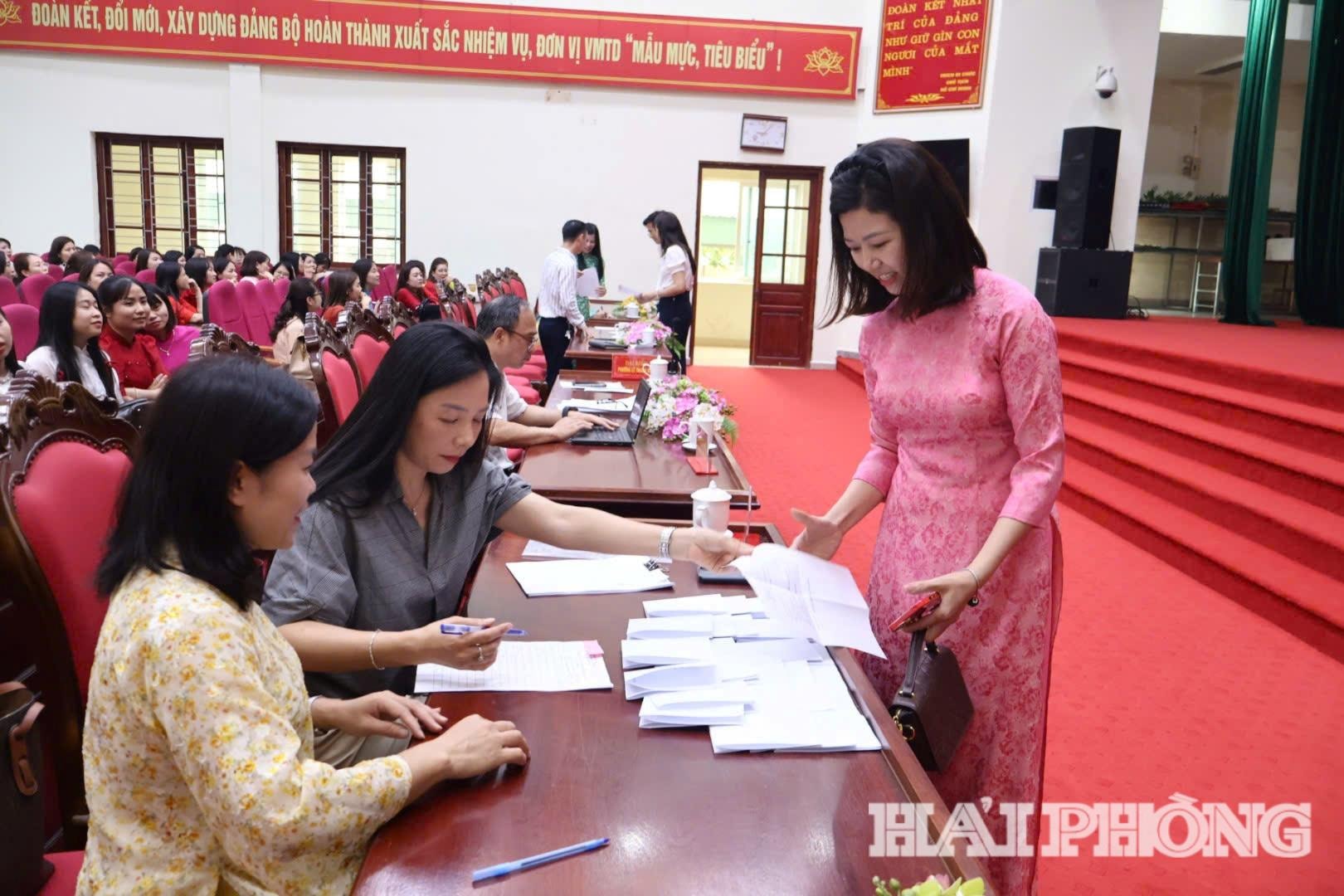 giao-vien-boc-tham-de-thi(1).jpg