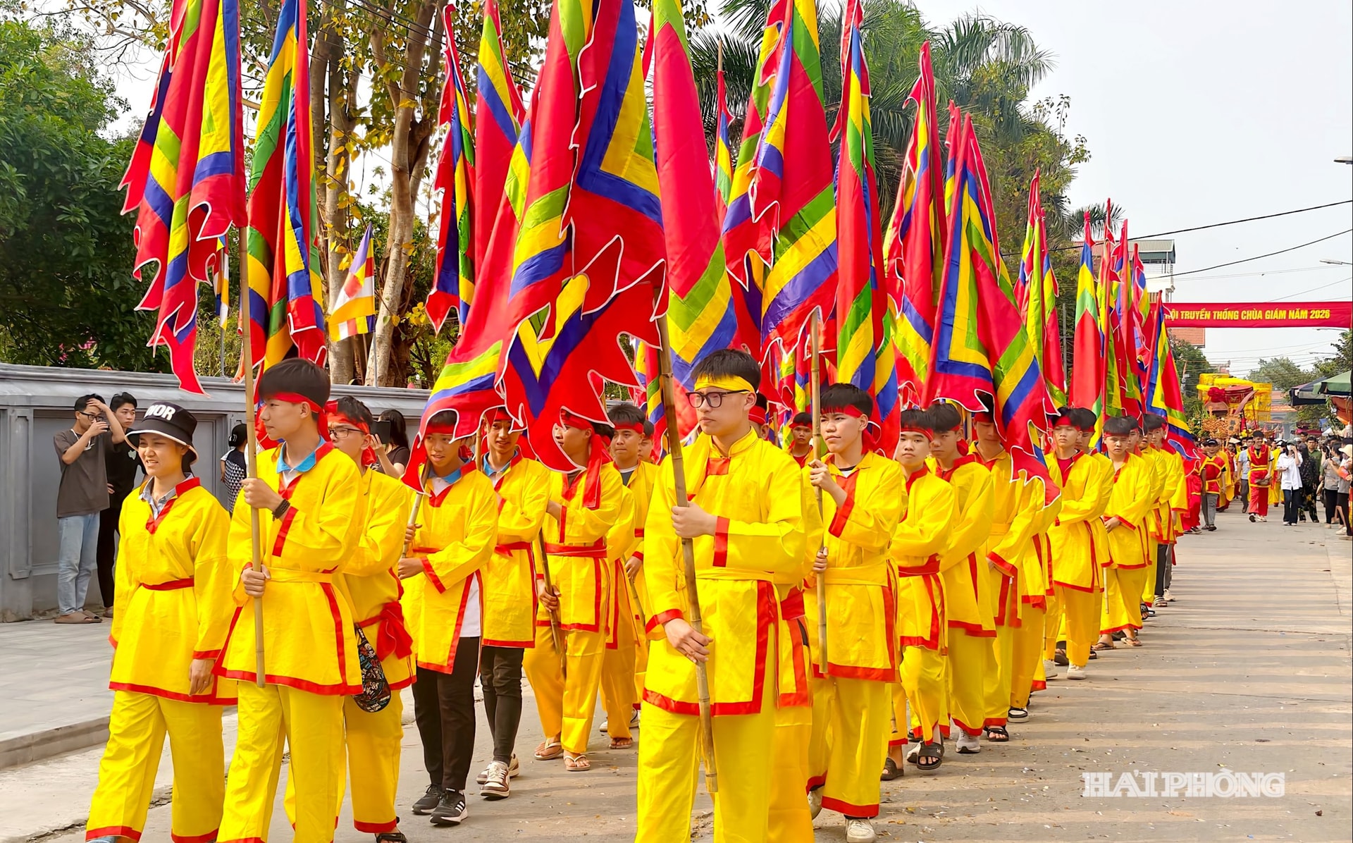 Ruocnuoc1.jpg