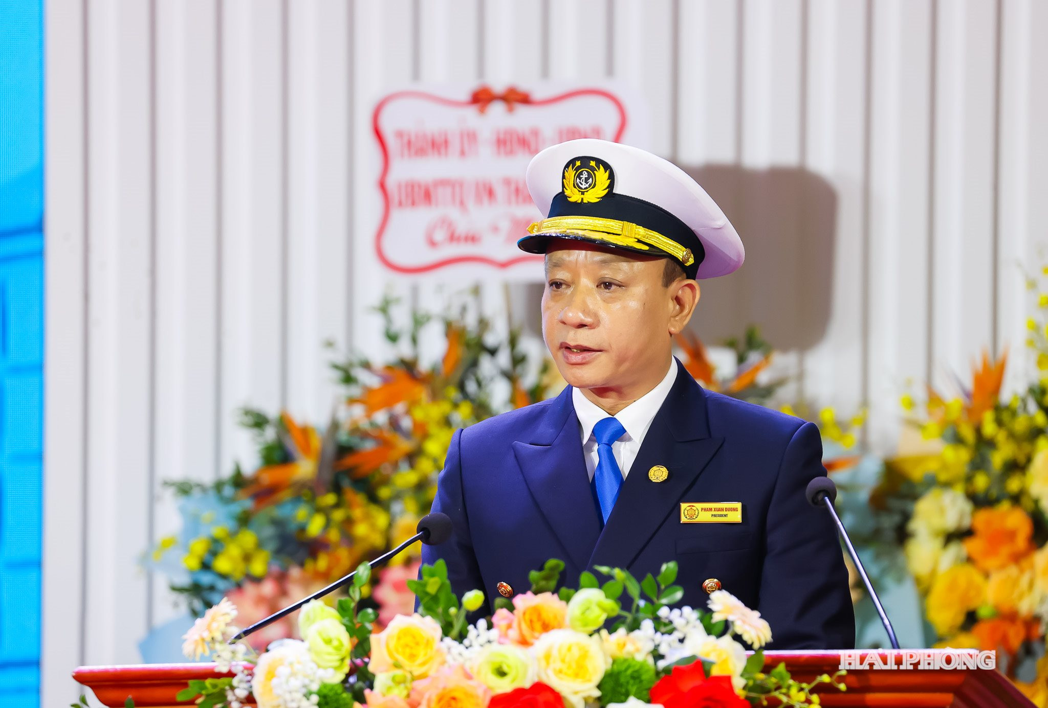 PGS.TS Phạm Xuân Dương, Bí thư Đảng uỷ, Hiệu trưởng nhà trường đọc diễn văn kỷ niệm.