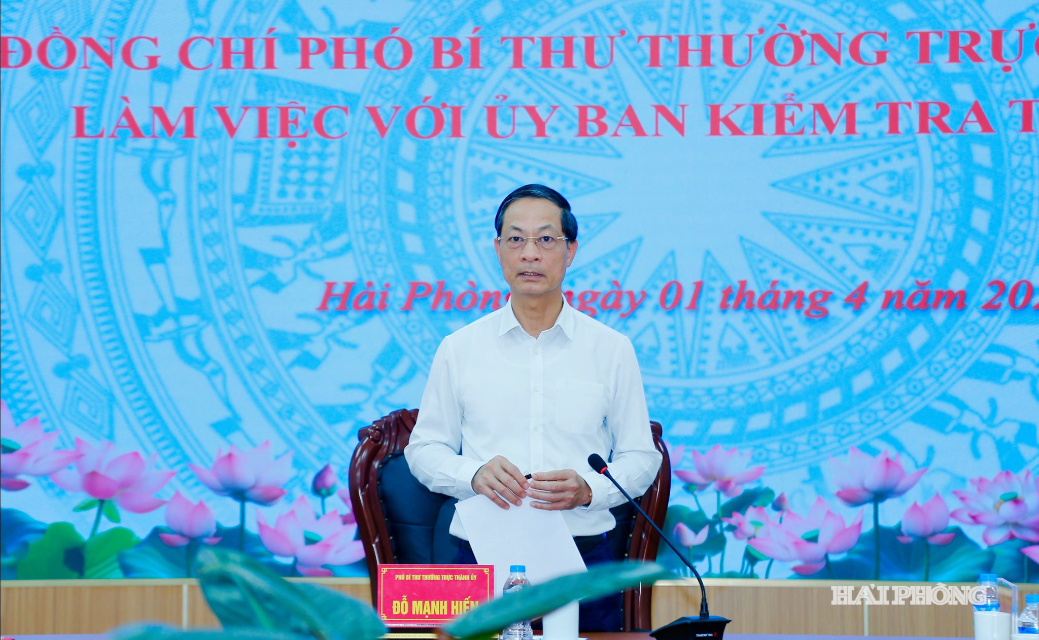 Đồng chí Đỗ Mạnh Hiến, Phó bí thư Thường trực Thành ủy phát biểu chỉ đạo tại cuộc làm việc.