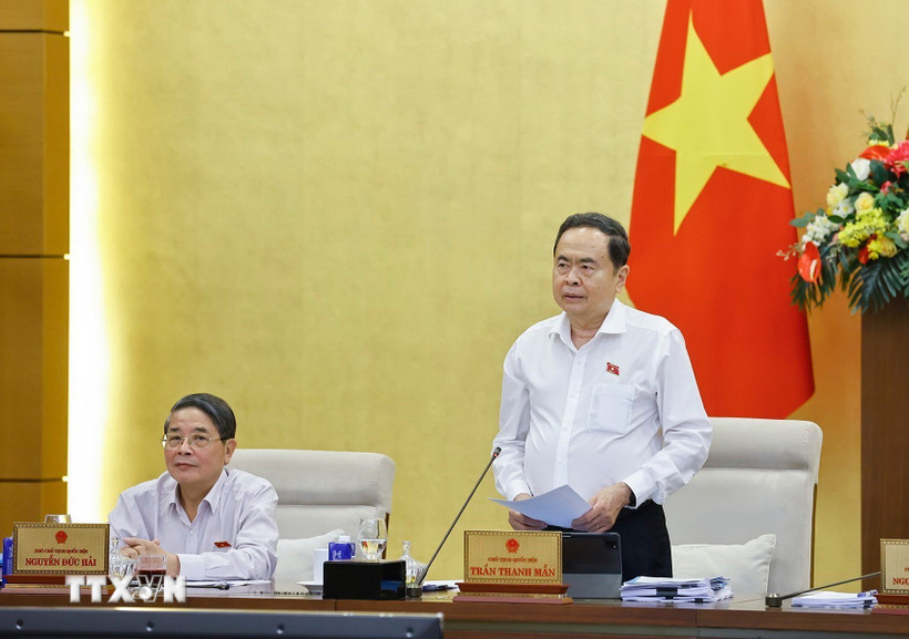 Chủ tịch Quốc hội Trần Thanh Mẫn phát biểu khai mạc phiên họp thứ 56 của Uỷ ban Thường vụ Quốc hội. (Ảnh: Doãn Tấn/TTXVN)