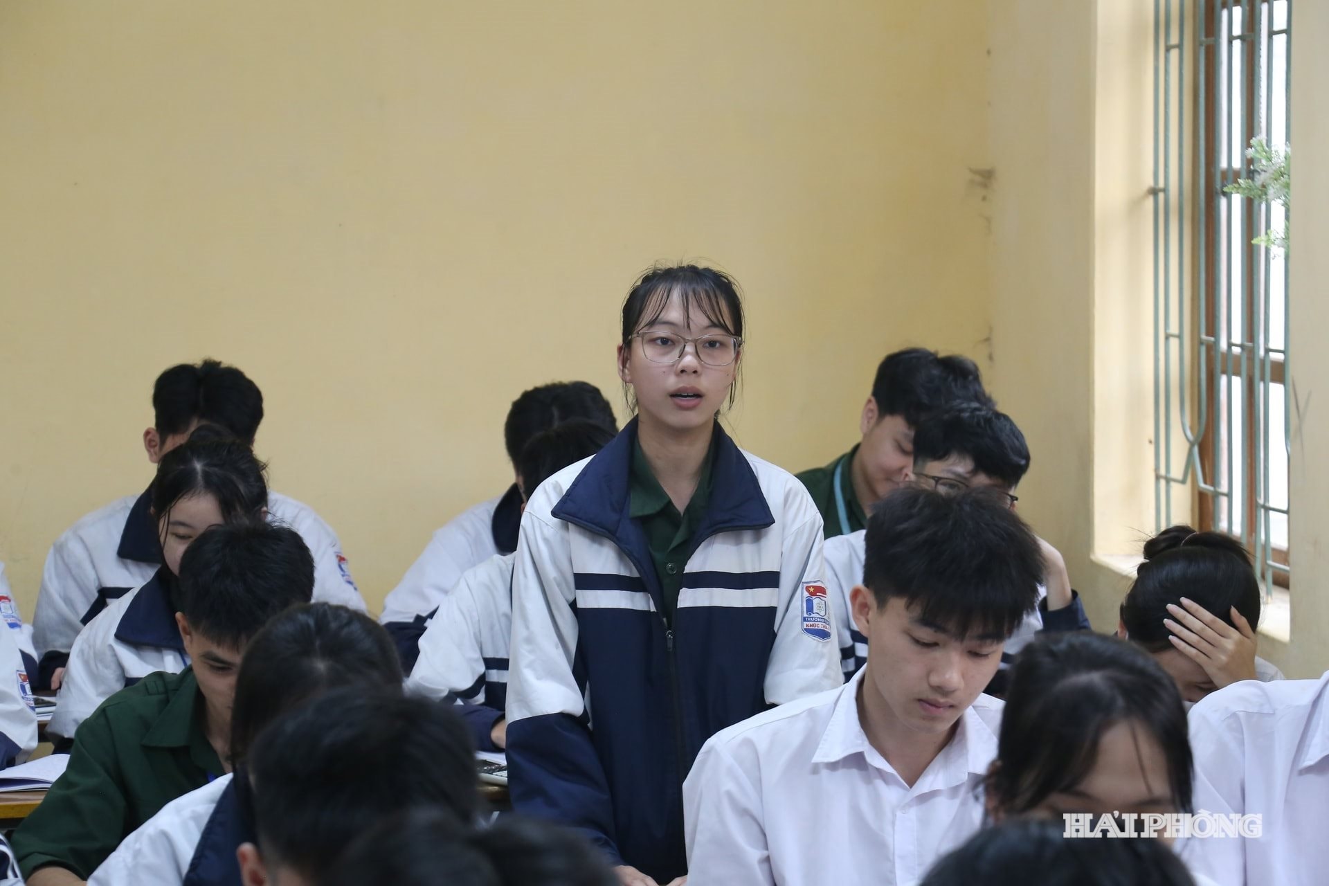 hoc-sinh-thpt.jpg