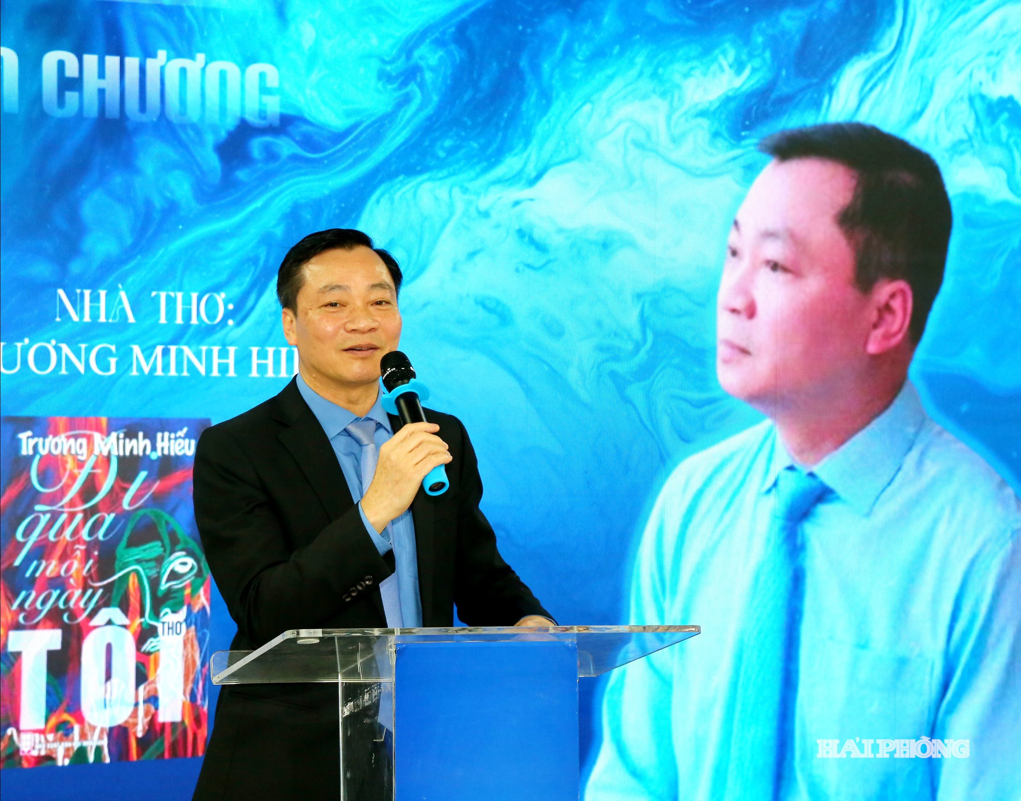 Nhà thơ Trương Minh Hiếu chia sẻ cảm xúc