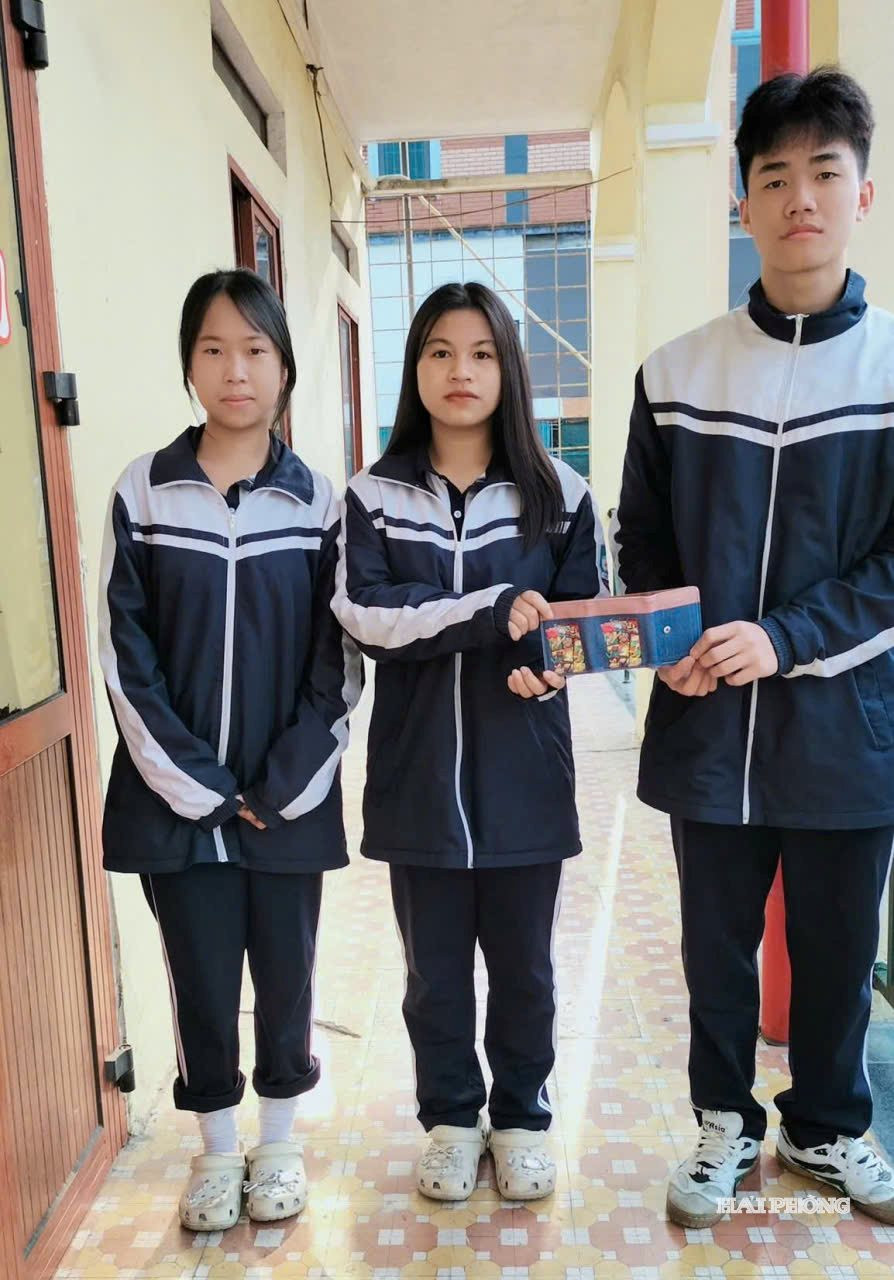 nam trieu 2
