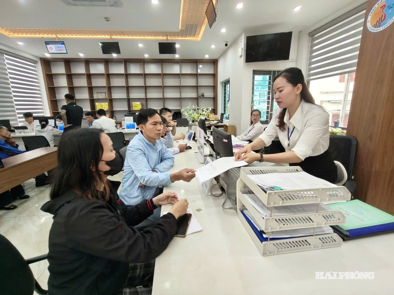 cong-dan-hanh-chinh-cong(1).jpg