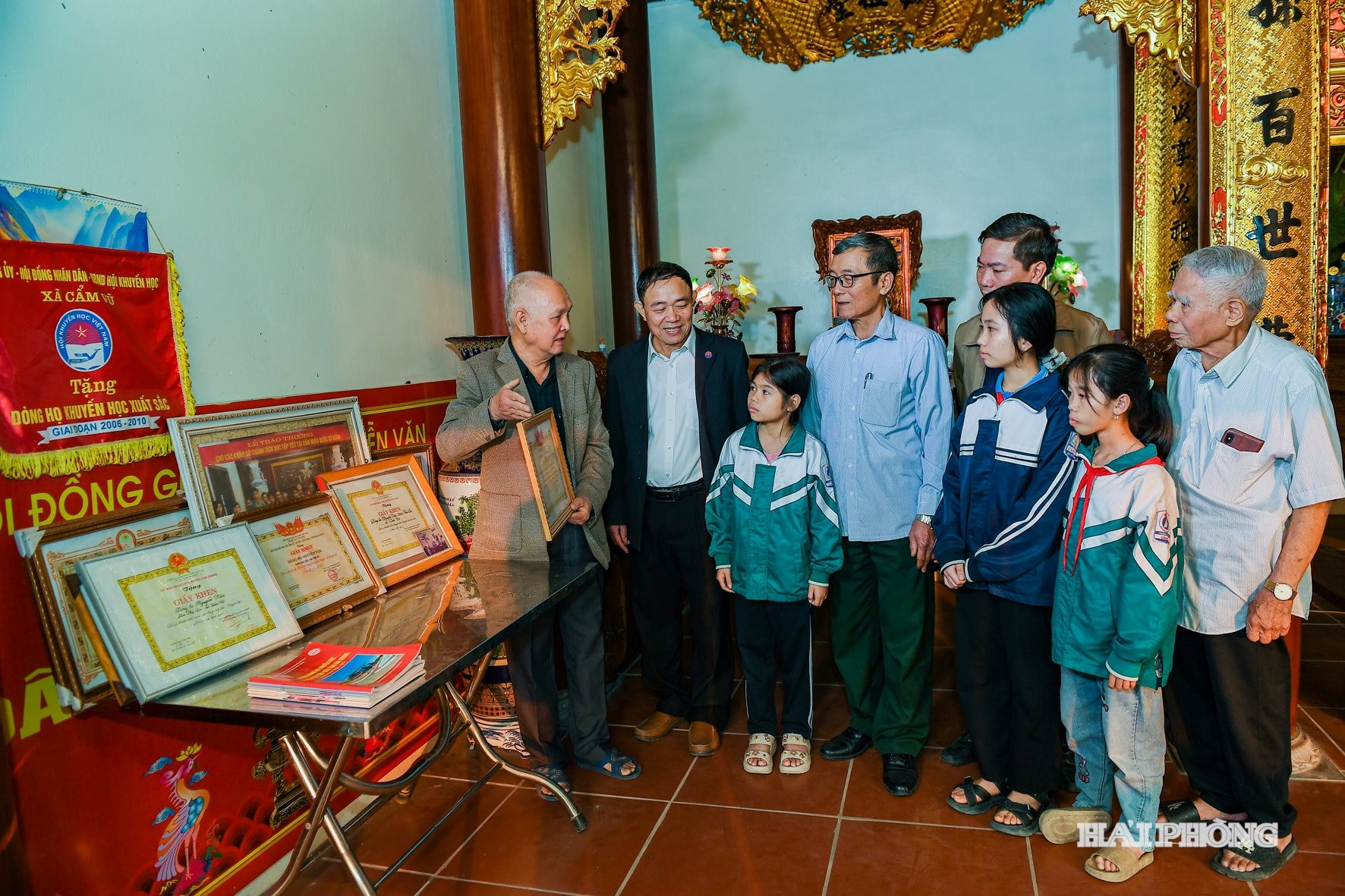 dong-ho-nguyen-van-1-.jpg