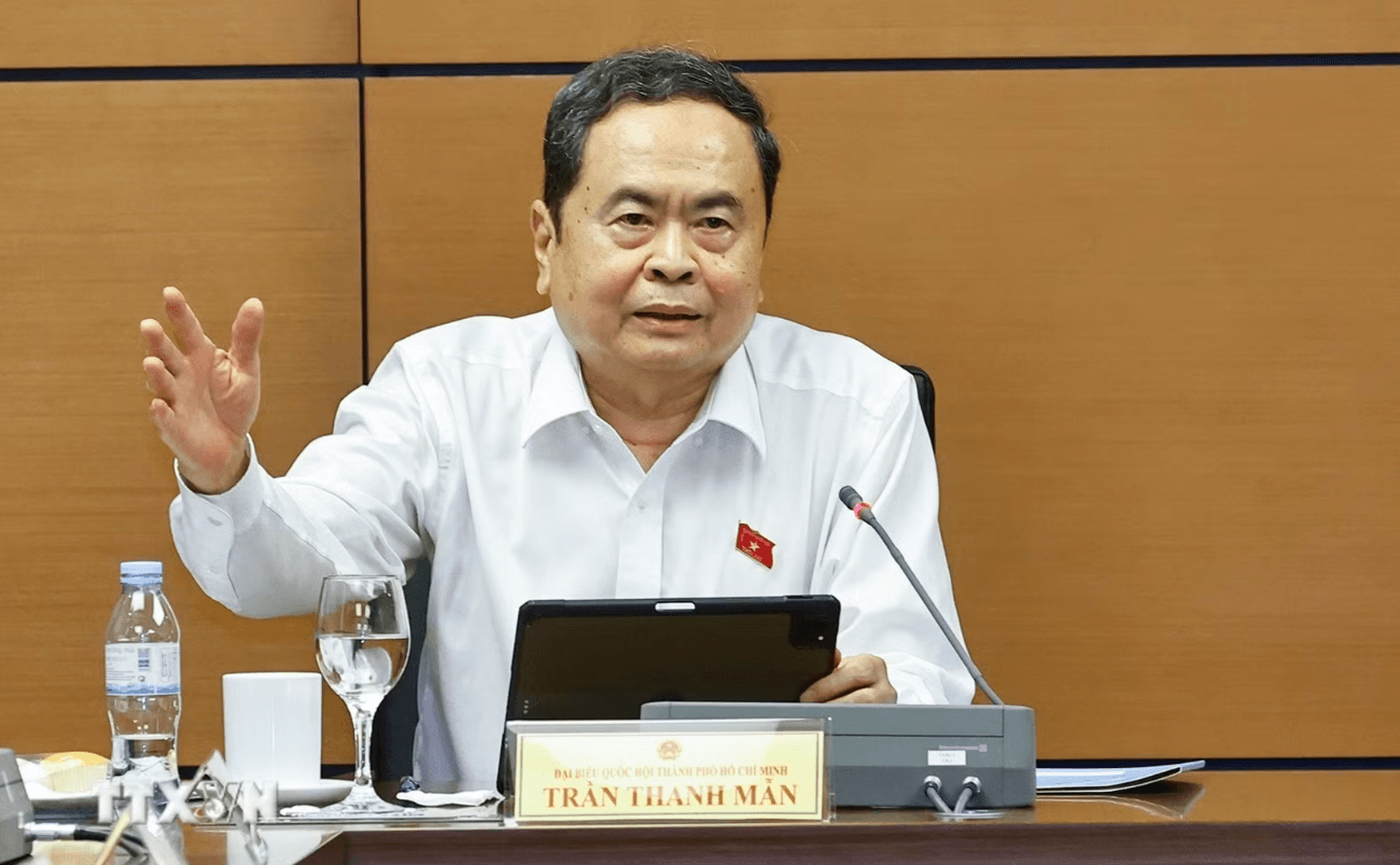chu-tich-quoc-hoi-tran-thanh-man-thao-luan.png