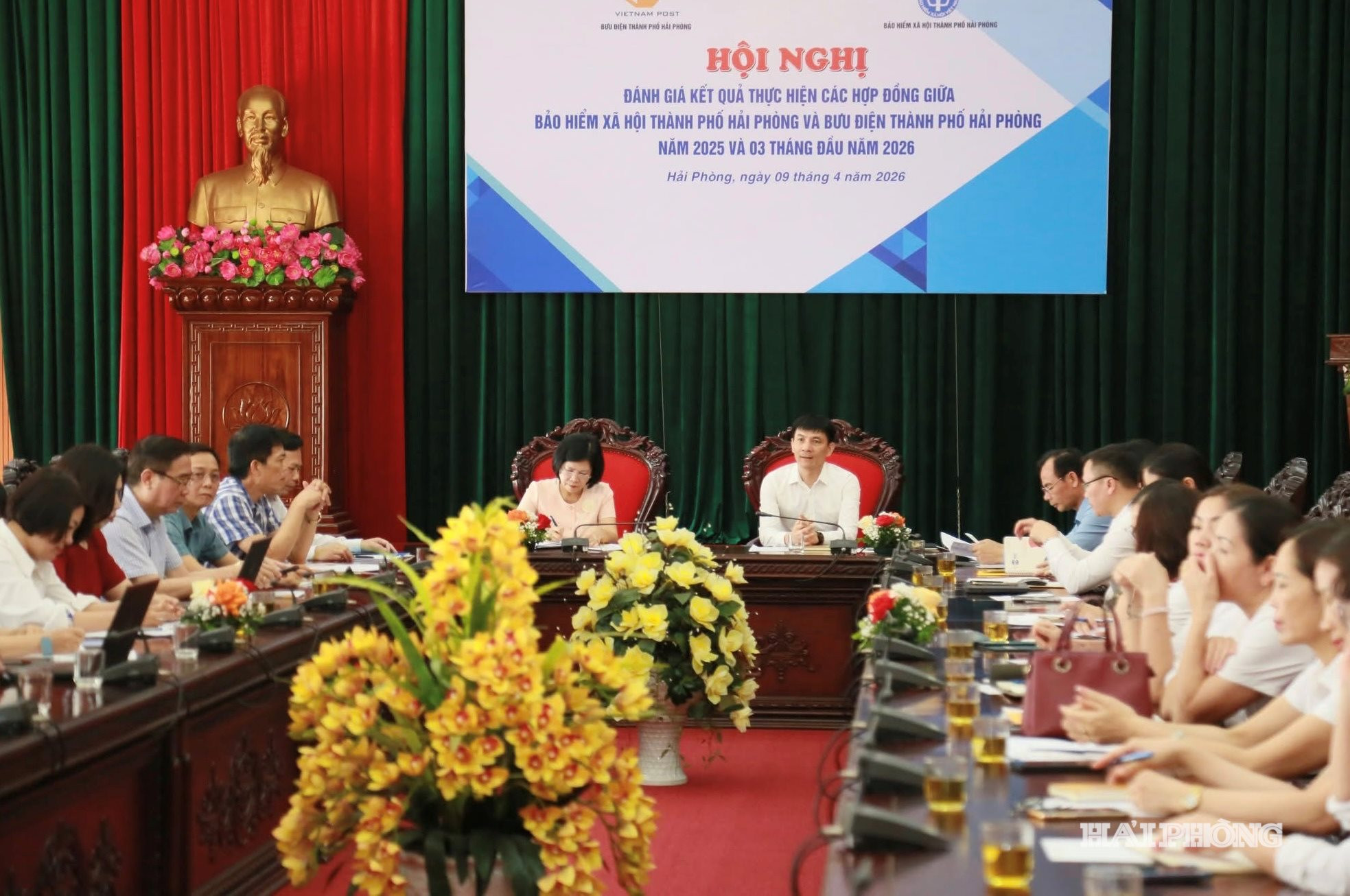 Quang cảnh hội nghị