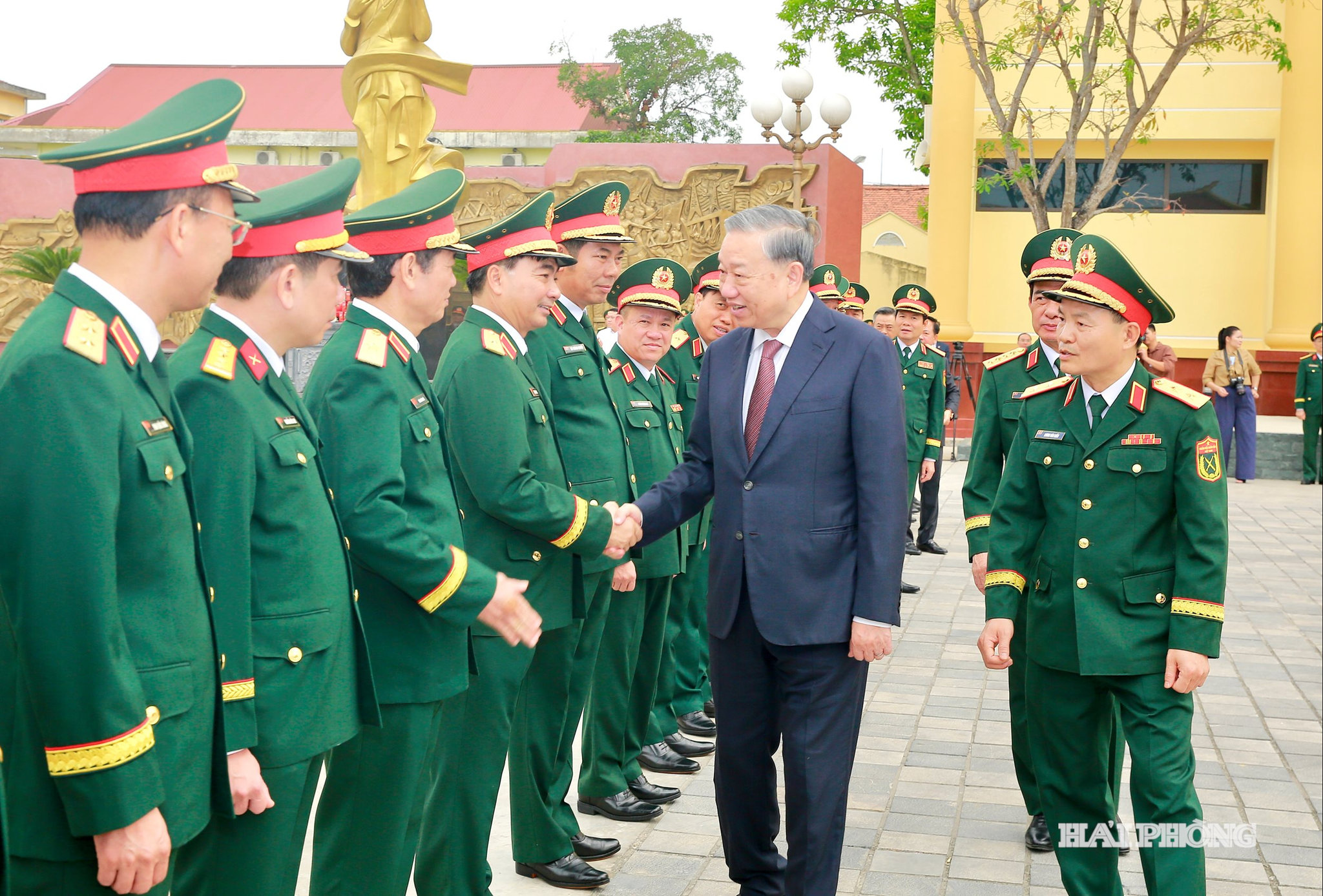 Đồng chí Tô Lâm, Tổng Bí thư; Chủ tịch nước cùng các đại biểu dư Khu Ba