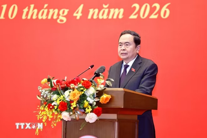 ttxvn-hoi-nghi-cong-bo-cac-quyet-dinh-ve-cong-tac-can-bo-cua-dang-uy-quoc-hoi-4.jpg