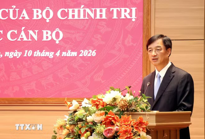 Đồng chí Nguyễn Duy Ngọc, Ủy viên Bộ Chính trị, Bí thư Trung ương Đảng, Trưởng ban Tổ chức Trung ương, phát biểu tại Hội nghị. (Ảnh: Đinh Văn Nhiều/TTXVN) ttxvn-1004-truong-ban-to-chuc-trung-uong-nguyen-duy-ngoc.jpg