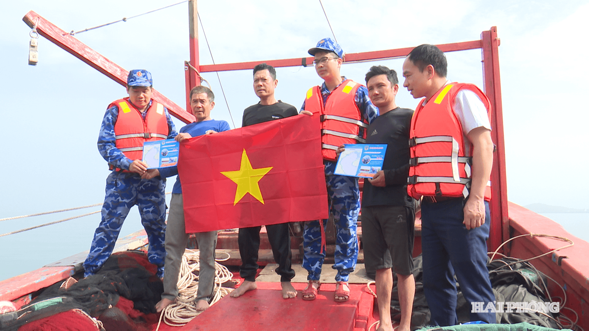 canh-sat-bien-3(2).png