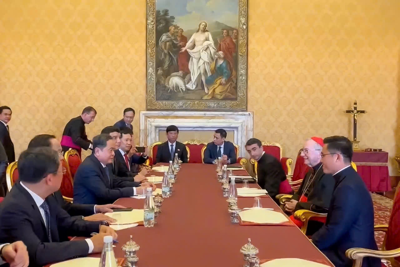 chu-tich-quoc-hoi-gap-thu-tuong-vatican.jpg