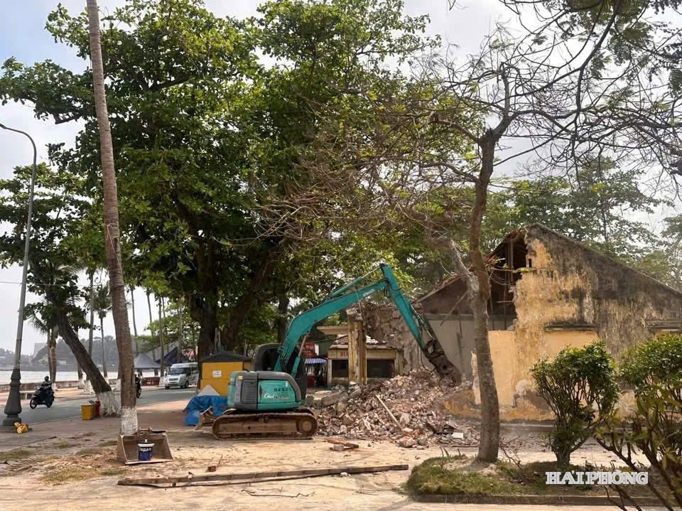 Việc phá dỡ được thực hiện đúng quy định, bả