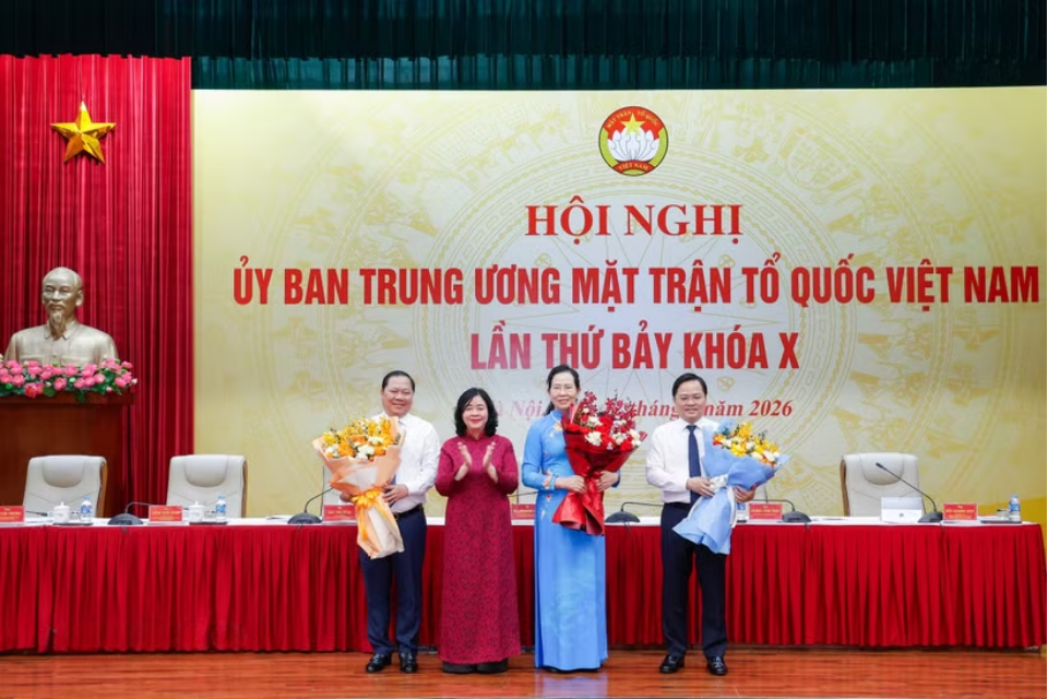 pho-chu-tich-uy-ban-trung-uong-mat-tran-to-quoc.png
