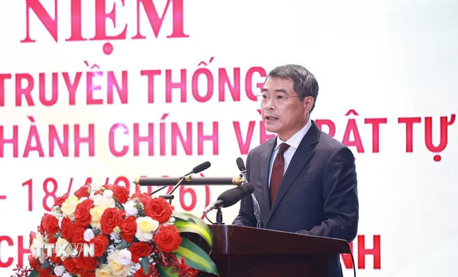 Thủ tướng Lê Minh Hưng phát biểu tại Lễ kỷ niệm 80 năm Ngày truyền thống lực lượng Cảnh sát Quản lý hành chính về trật tự xã hội. (Ảnh: Dương Giang/TTXVN) ttxvn-thu-tuong-le-minh-hung-du-le-ky-niem-80-nam-ngay-truyen-thong-luc-luong-canh-sat-quan-ly-hanh-chinh-ve-trat-tu-xa-hoi-11.jpg