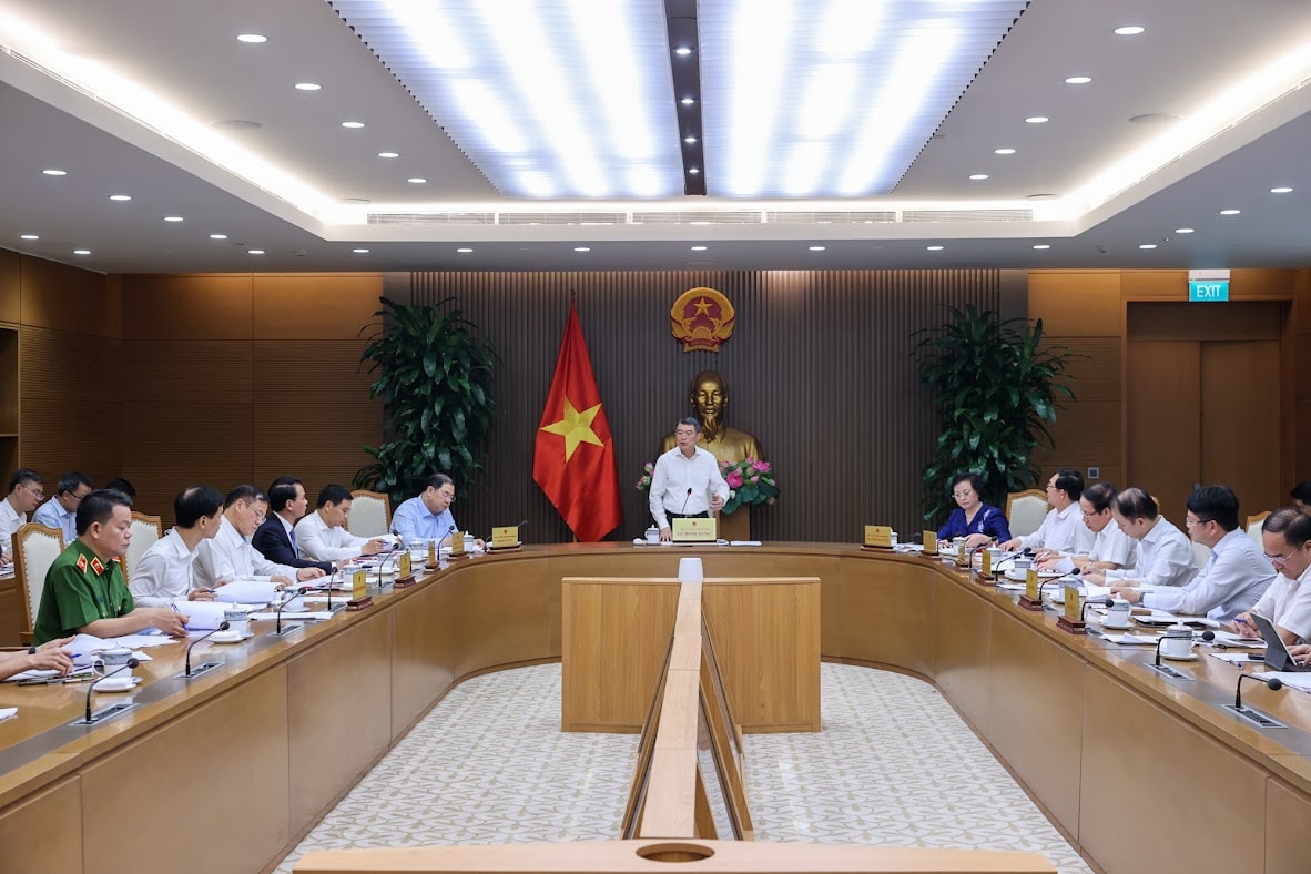 thu-tuong-chu-tri-hop-cai-cach.jpg
