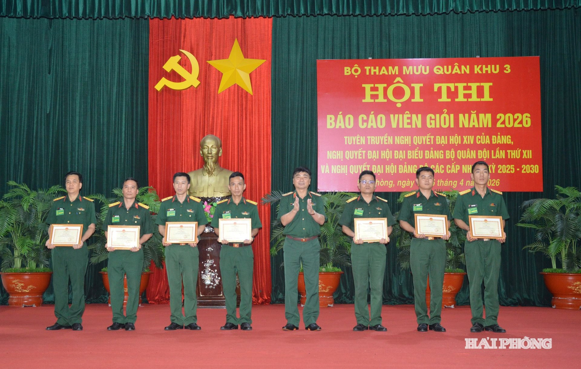 bao-cao-vien 1