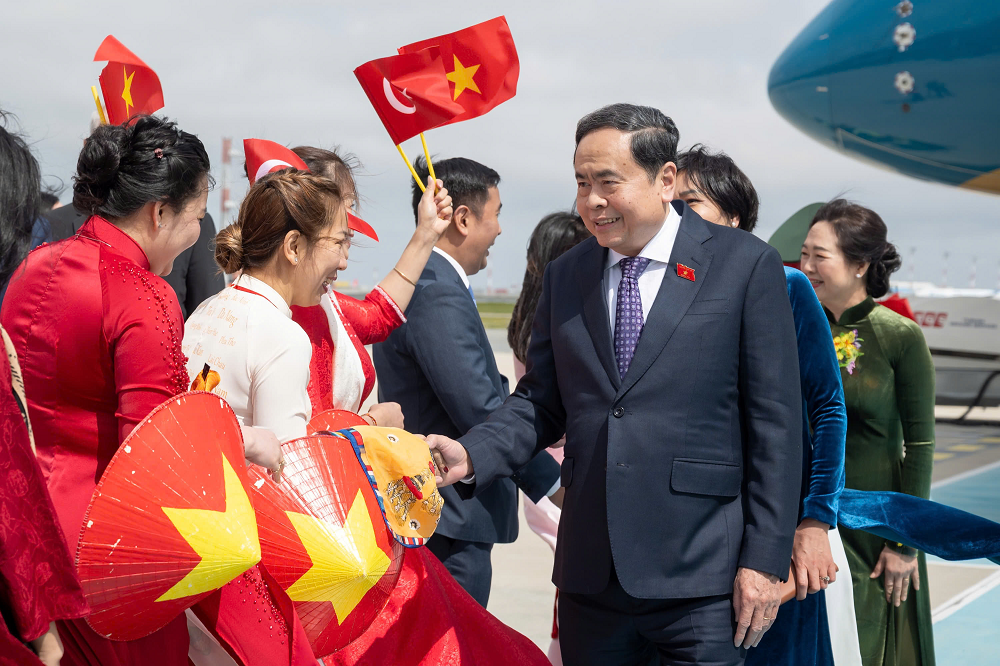 chu-tich-quoc-hoi-den-tho-nhi-ky.png