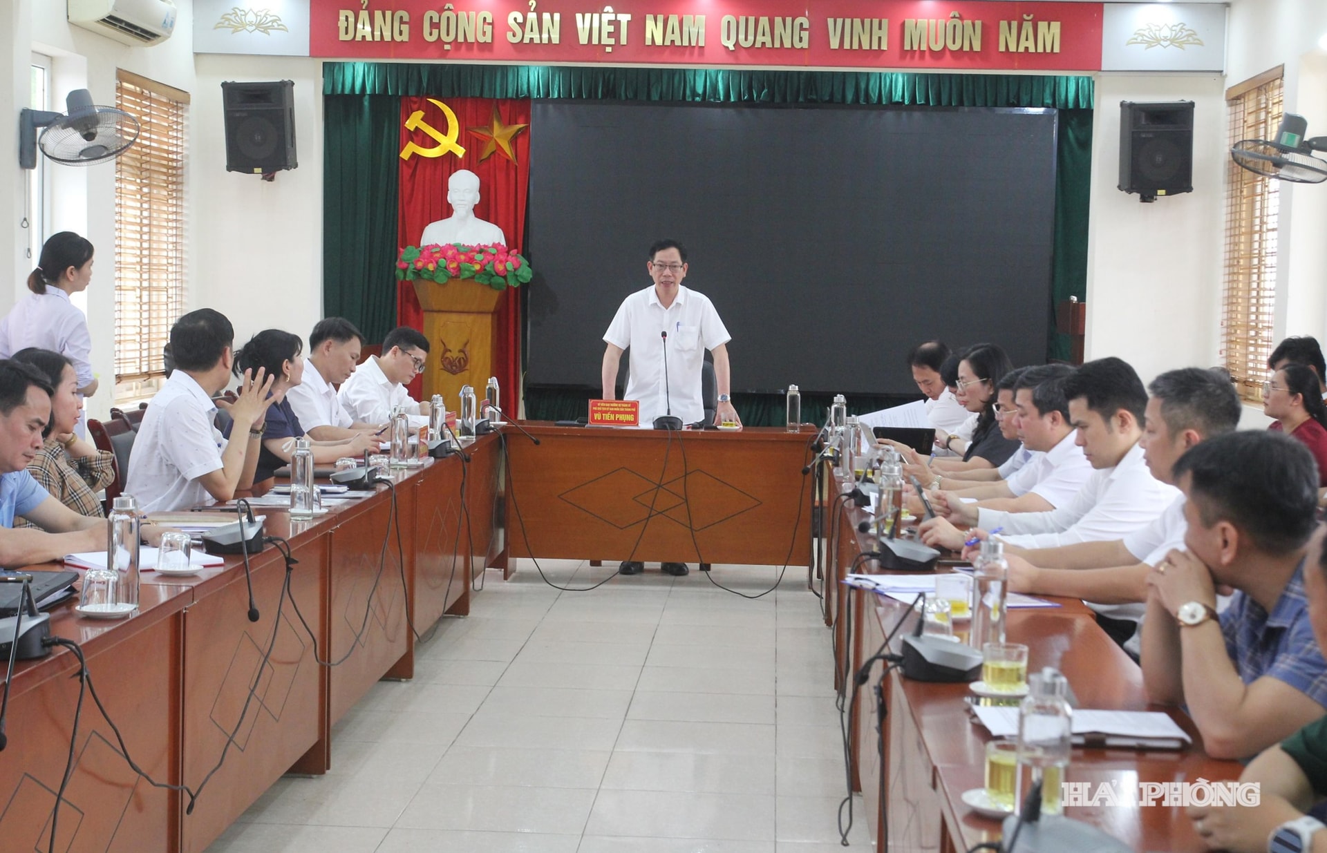 Đồng chí Phó Chủ tịch UBND thành phố Vũ Tiến Phụng phát biểu chỉ đạo kết luận kiểm tra