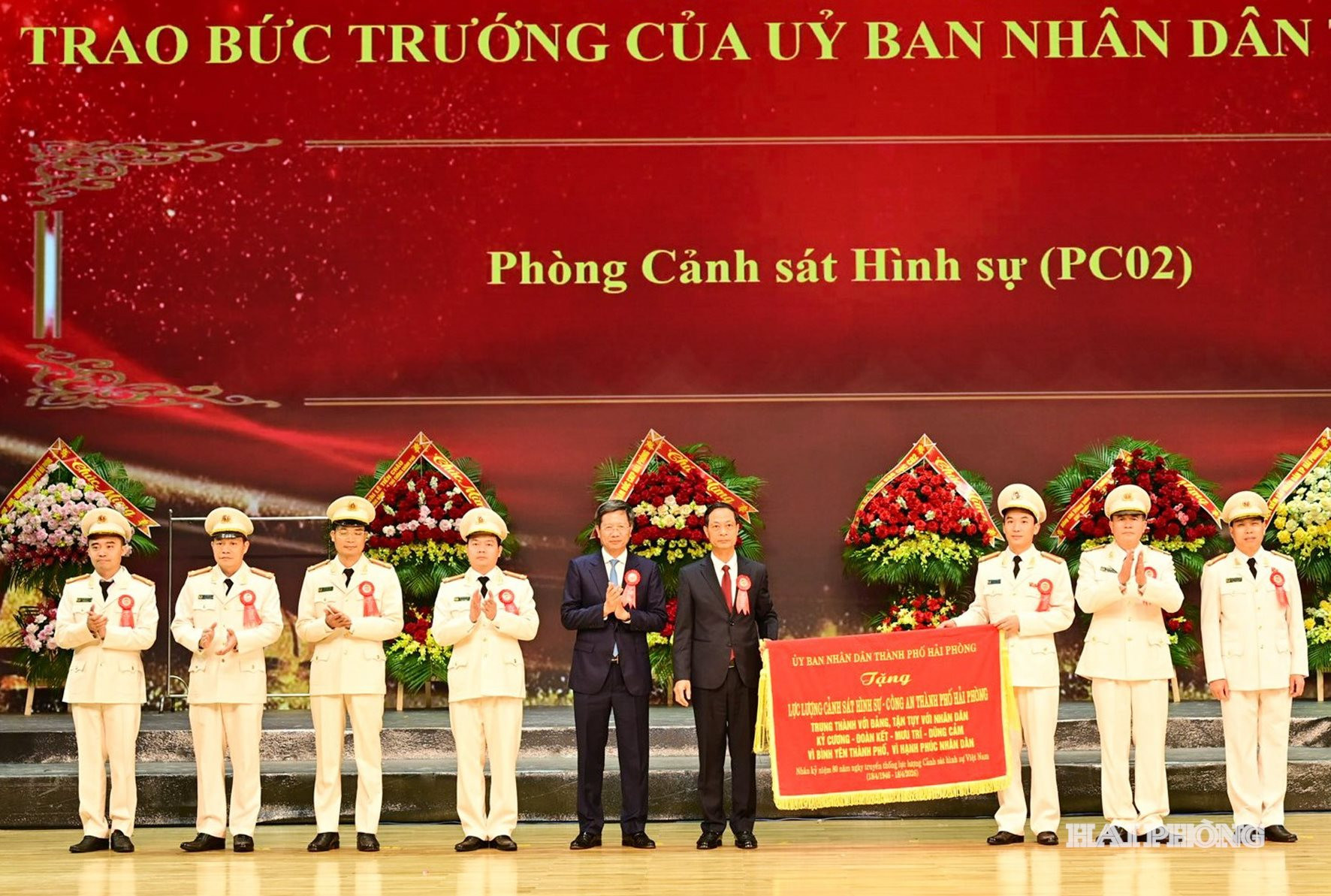 cong an _80 nam 1