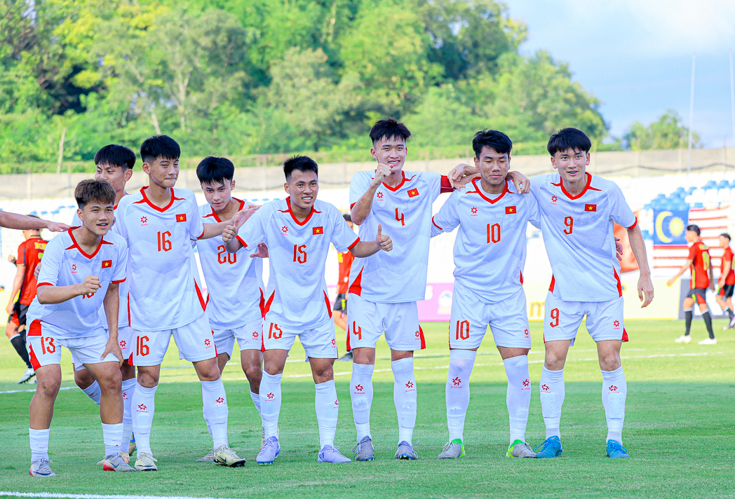 u17-viet-nam-thang-dam.png